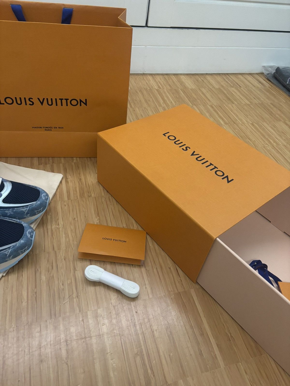 Louis Vuitton Louis Vuitton Run Away Sneaker Limited edition 8.5 US EU 42 Size US 8.5 / EU 41-42 - 11 Thumbnail