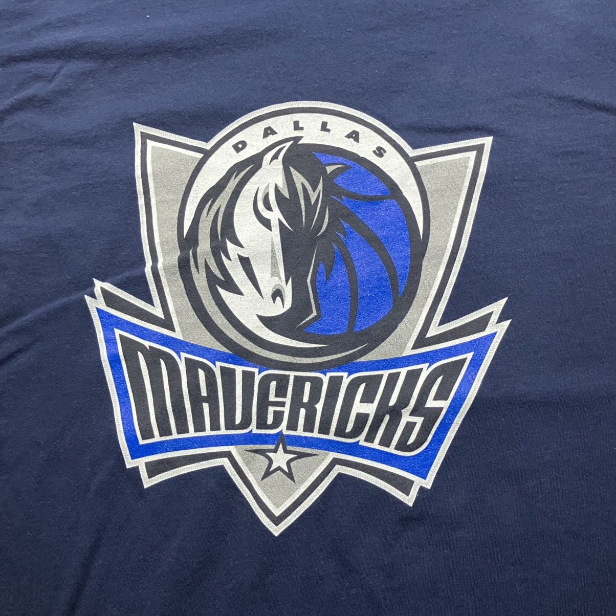 Delta × NBA Dallas Mavericks NBA Basketball Graphic T Shirt Navy Blue Size US XL / EU 56 / 4 - 3 Thumbnail