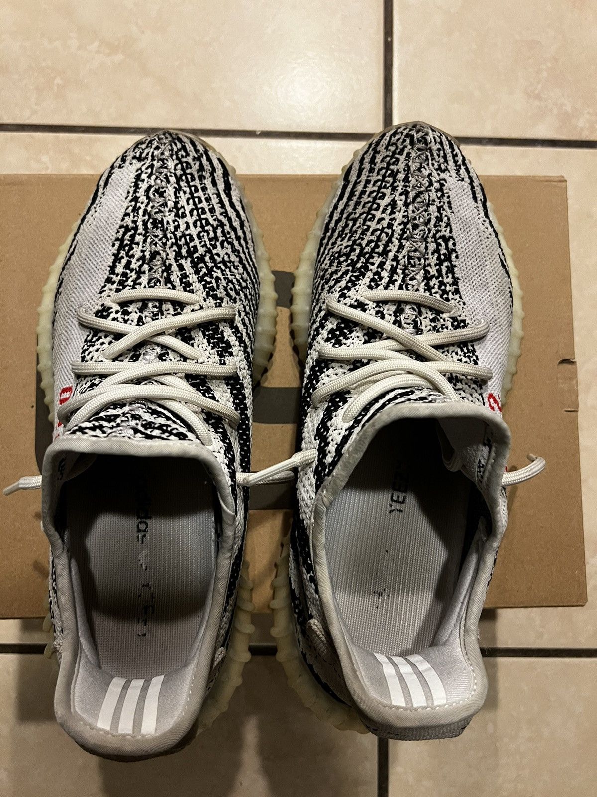 Adidas Adidas Yeezy 350 Zebra Size US 9.5 / EU 42-43 - 3 Thumbnail