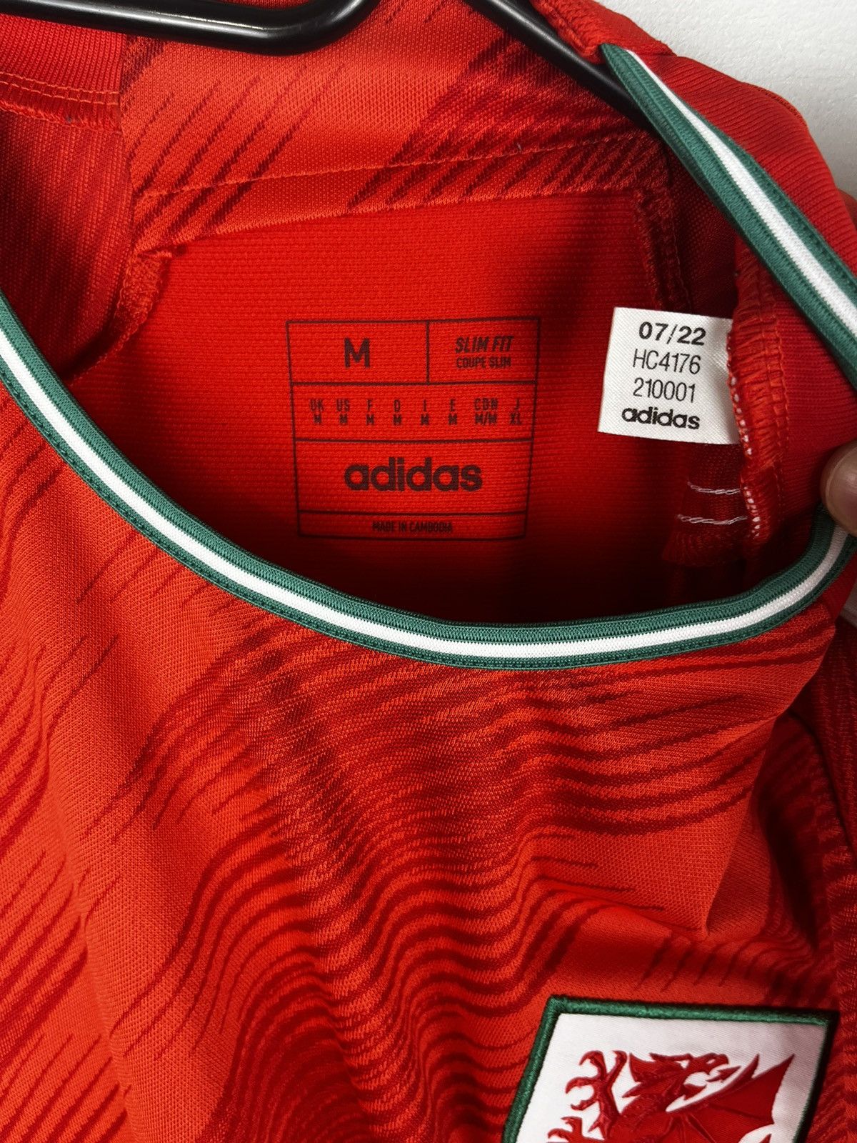 Adidas Adidas National team Wales 2022 home Jersey Size US M / EU 48-50 / 2 - 7 Thumbnail