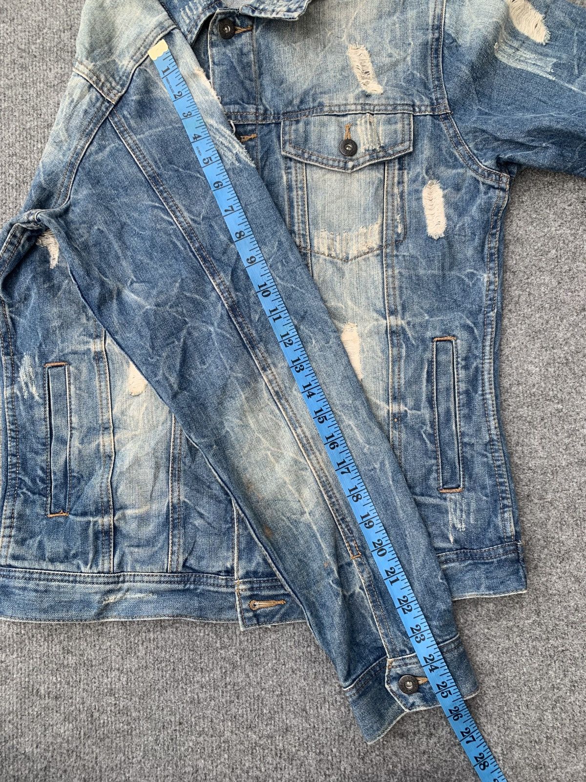 Beauty Beast Distressed Manfinity denim jacket. Size US L / EU 52-54 / 3 - 3 Thumbnail