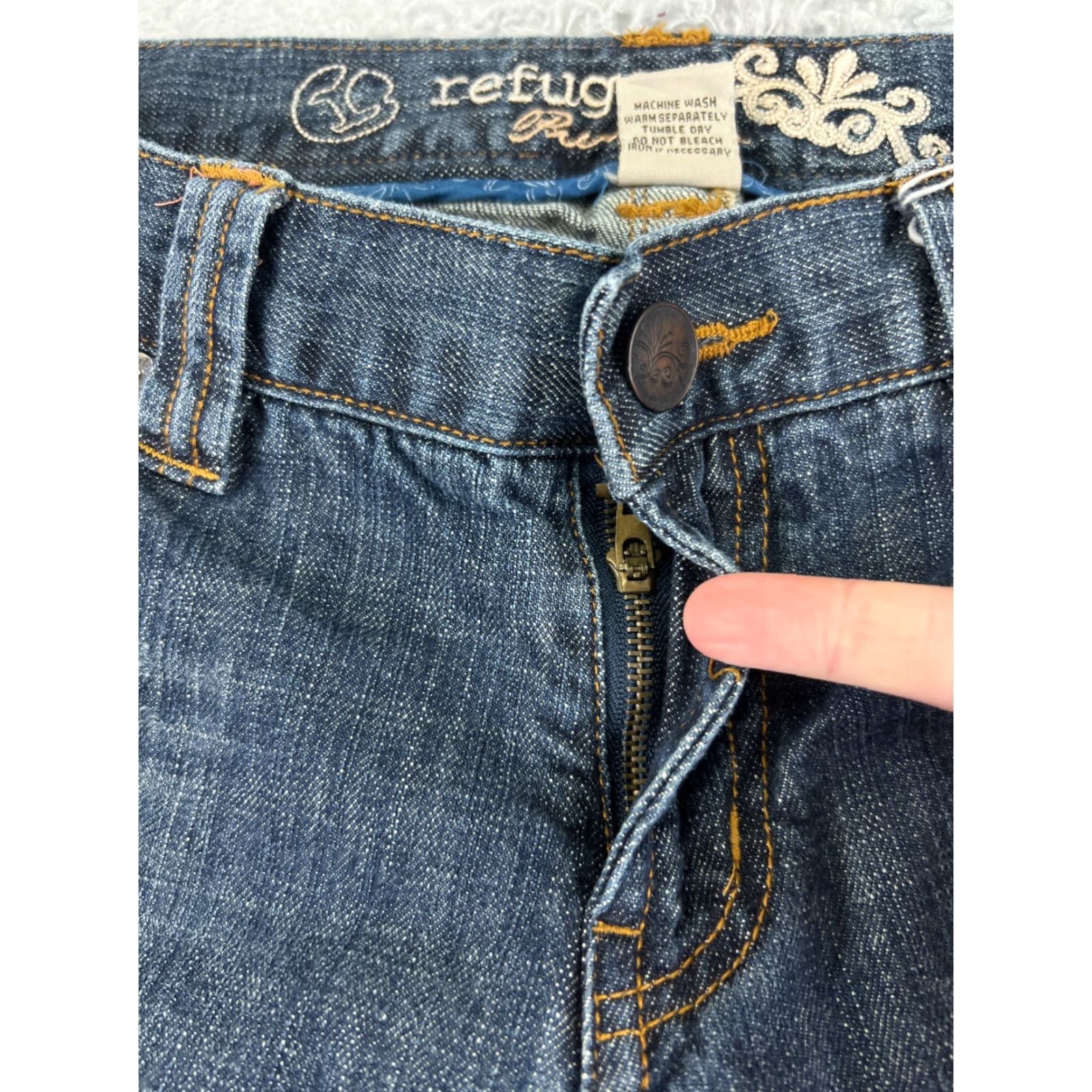 Vintage Refuge Jeans Women 13 Blue Denim Cotton Blend Stretch Bootcut 31x29 Low Rise 5-Pocket Design Regular Inseam 29 in Size 34" / US 12 / IT 48 - 5 Thumbnail