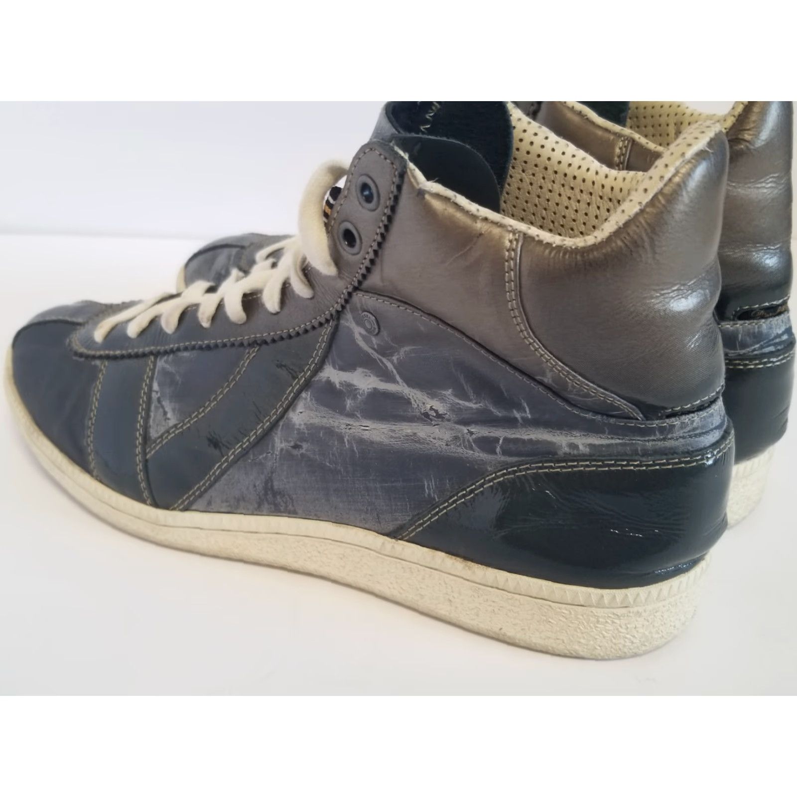 Diesel Diesel Black Gold Sneakers Hi Tops Gray Lace Up Leather Men Size 10 See All Pics Size US 10 / EU 43 - 4 Thumbnail