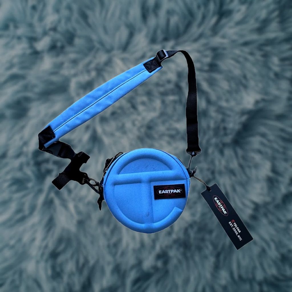 Telfar Telfar x Eastpak Crossbody Bag Sky Blue Canvas Black Circle Rare NWT Unisex Adults Size ONE SIZE - 1 Thumbnail