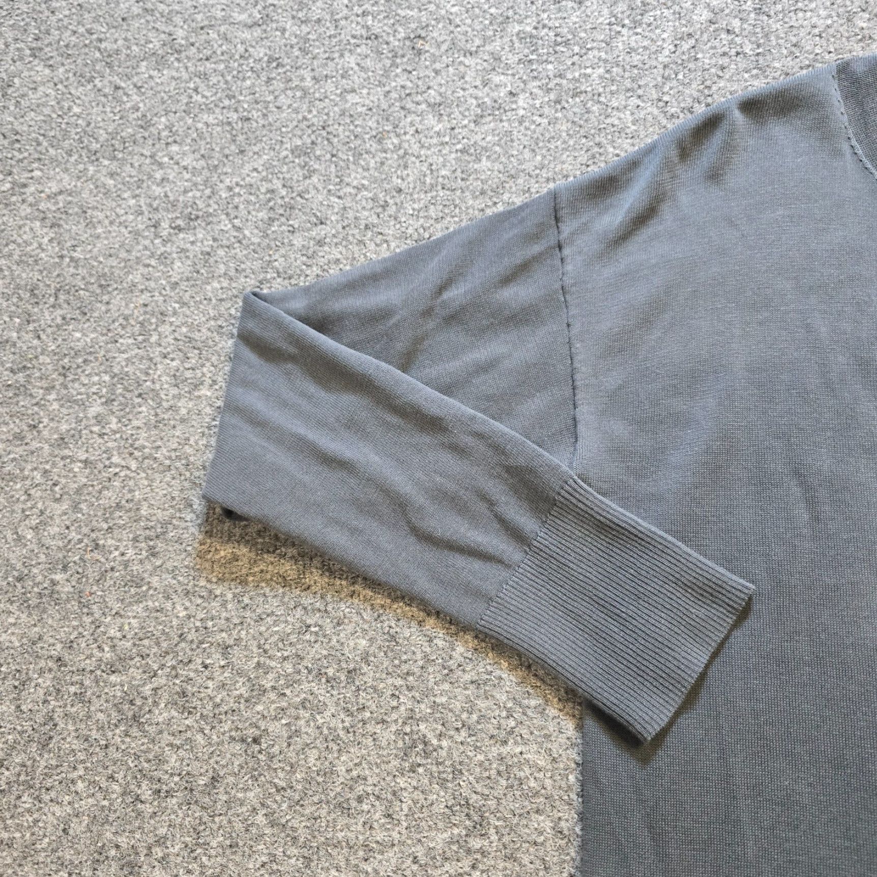 Vintage Lafayette 148 New York Top Women Size S Gray Slinky Tunic Long Sleeve Casual Sleeve V-Neck Pullover Knit Lightweight Oversized Relaxed Size S / US 4 / IT 40 - 3 Thumbnail