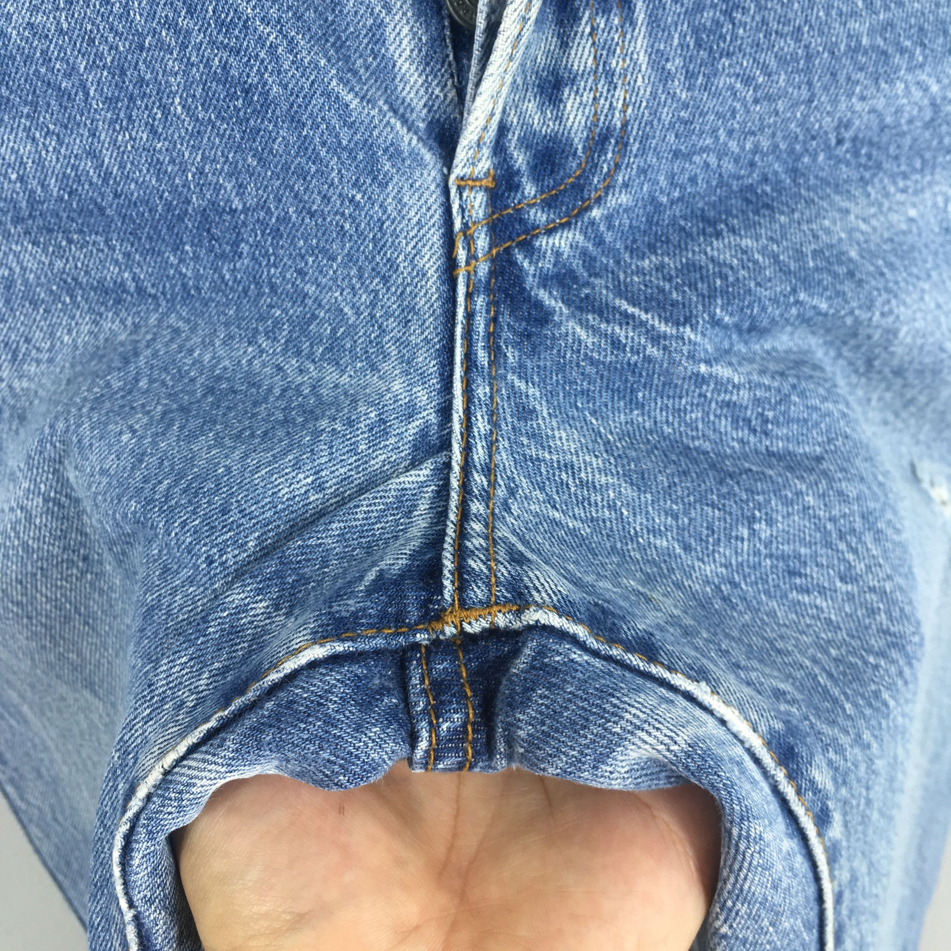 Levi's Size 22x31.5 Vintage 80s Levi's 501 Faded Blue Jeans S737 Size 22" - 7 Thumbnail