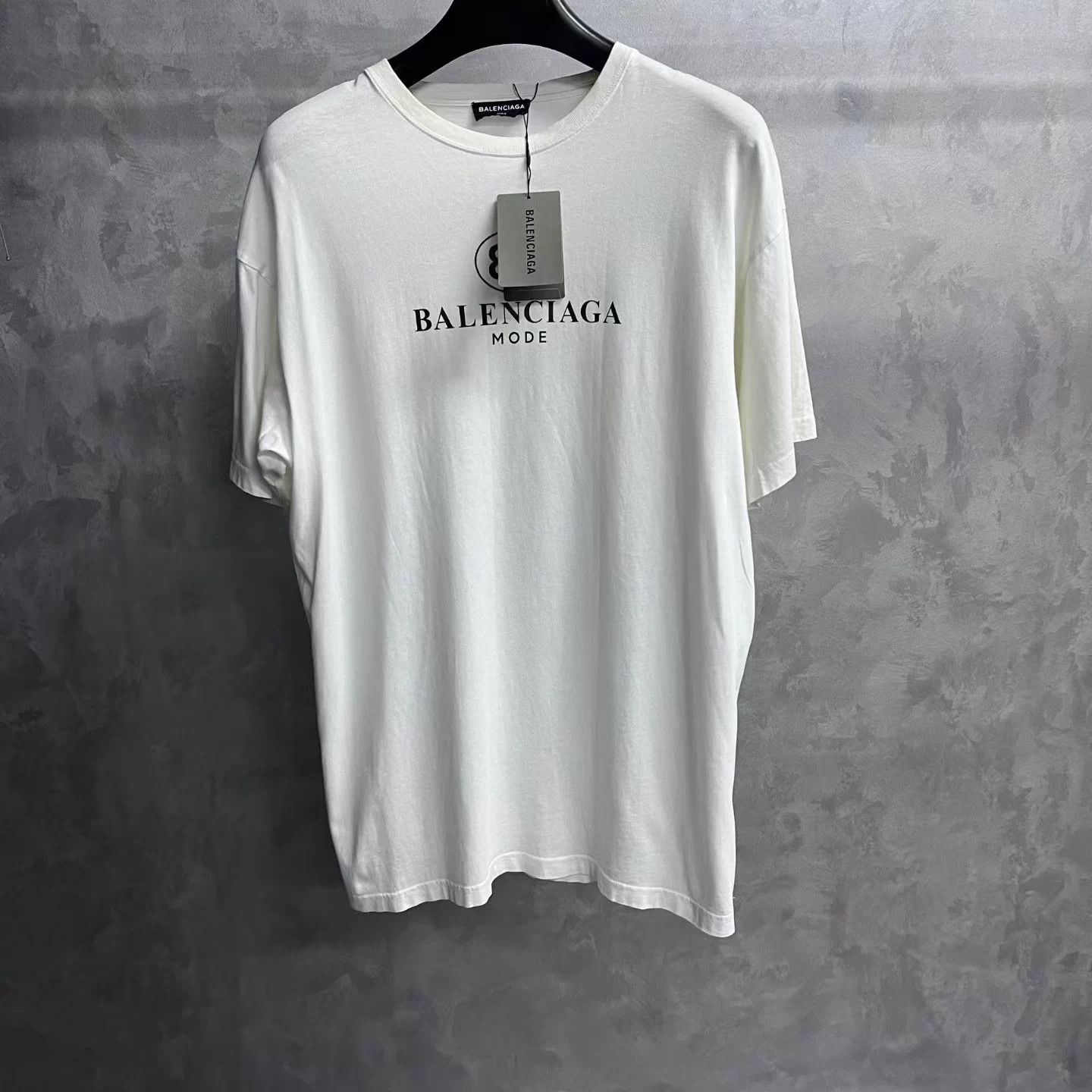 Balenciaga Balenciaga White Logo Print Crewneck Short Sleeve Tee W Tags Size US XS / EU 42 / 0 - 1 Thumbnail