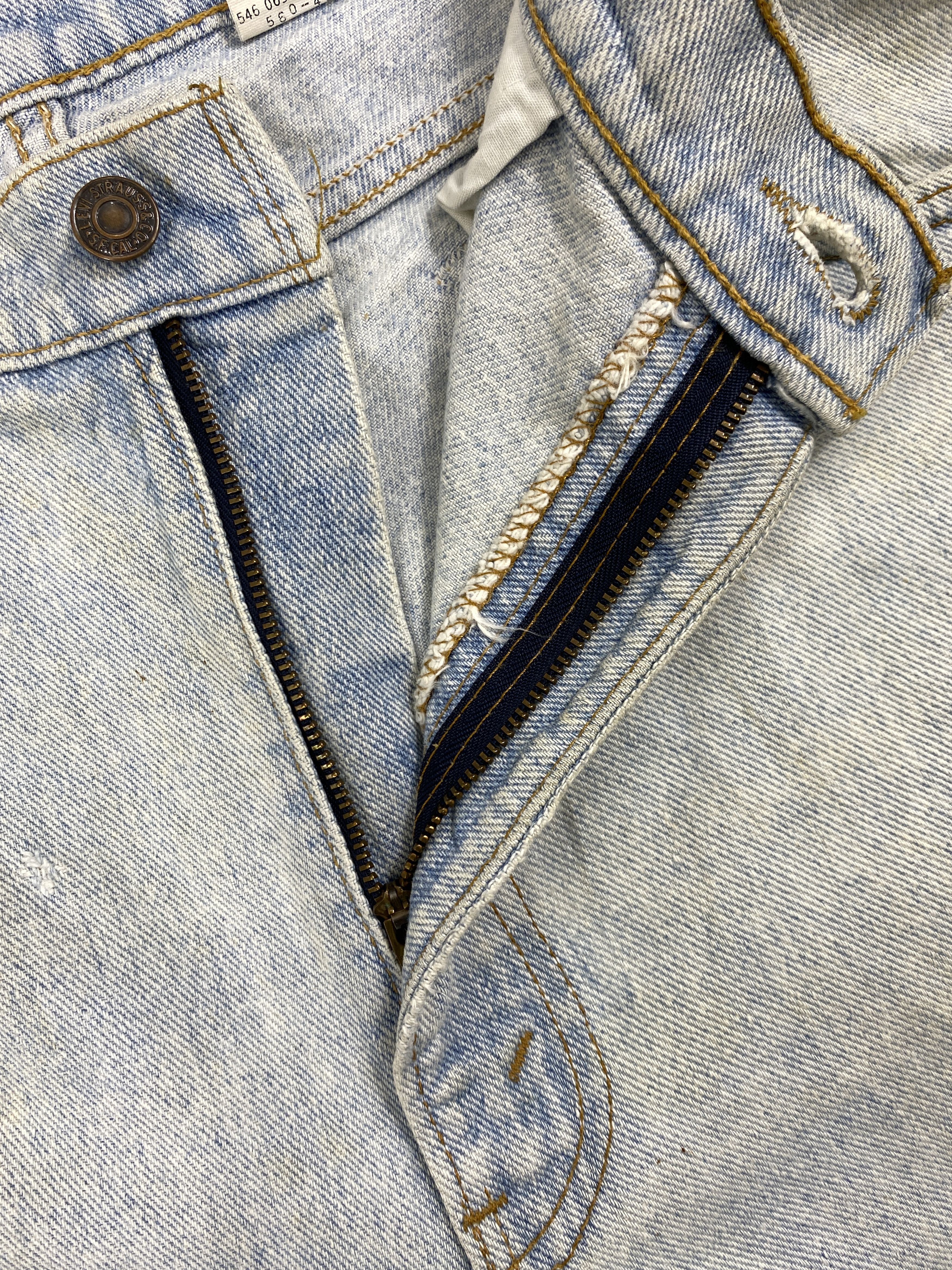Levi's 90s Light Wash Vintage Levi's 560 USA Denim 35x31.5 JN714 Size US 35 - 6 Thumbnail