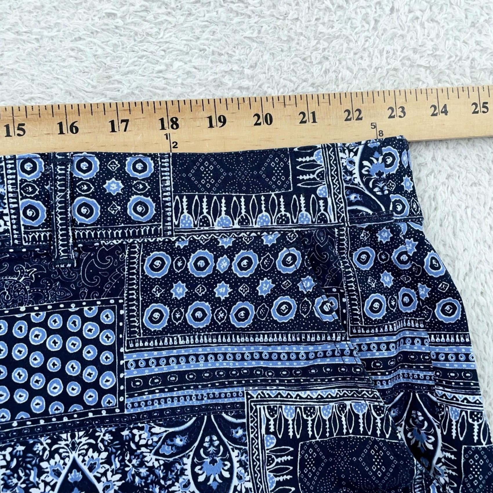 Vintage Joan Rivers Capri Cropped Pants Womens 2X Patchwork Print Paisley Bandana 46x21 Blue Paisley 2X Pants Womens Casual Vintage No N/A Size 40" / US 18 - 5 Thumbnail