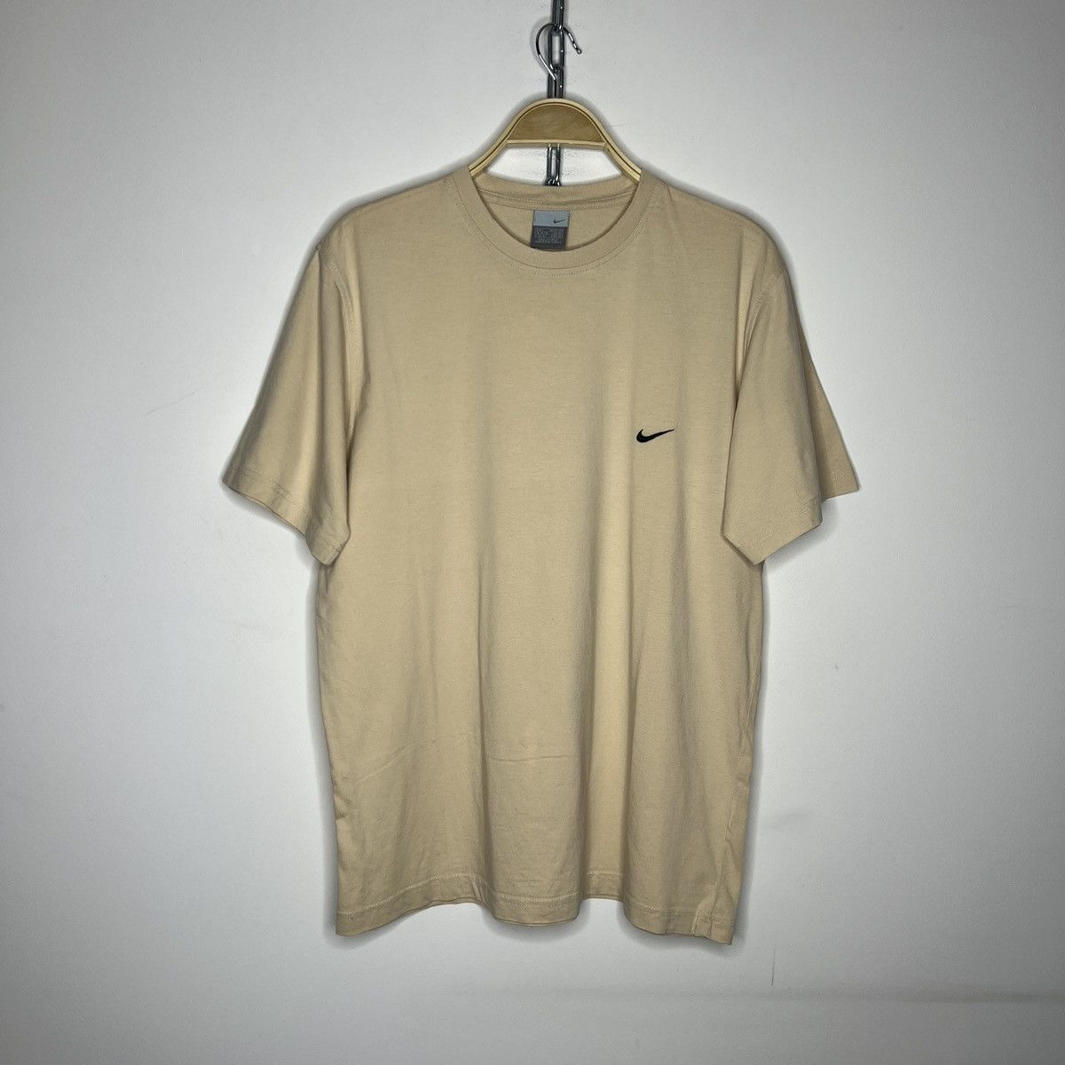 Nike × Vintage Vintage Nike Center Swoosh T-Shirt Size US L / EU 52-54 / 3 - 1 Thumbnail