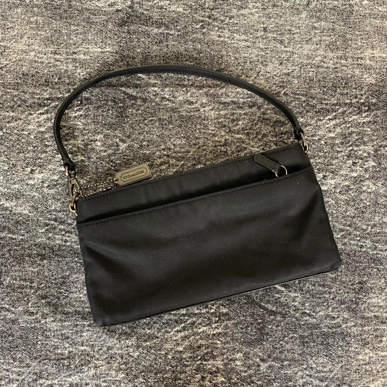 Coach Vintage Coach small shoulder black purse Size ONE SIZE - 1 Thumbnail