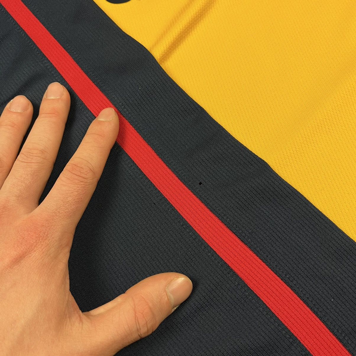 Nike Vintage Nike FC Arsenal Fabregas #4 rare soccer jersey 08/09 Size US XL / EU 56 / 4 - 22 Thumbnail