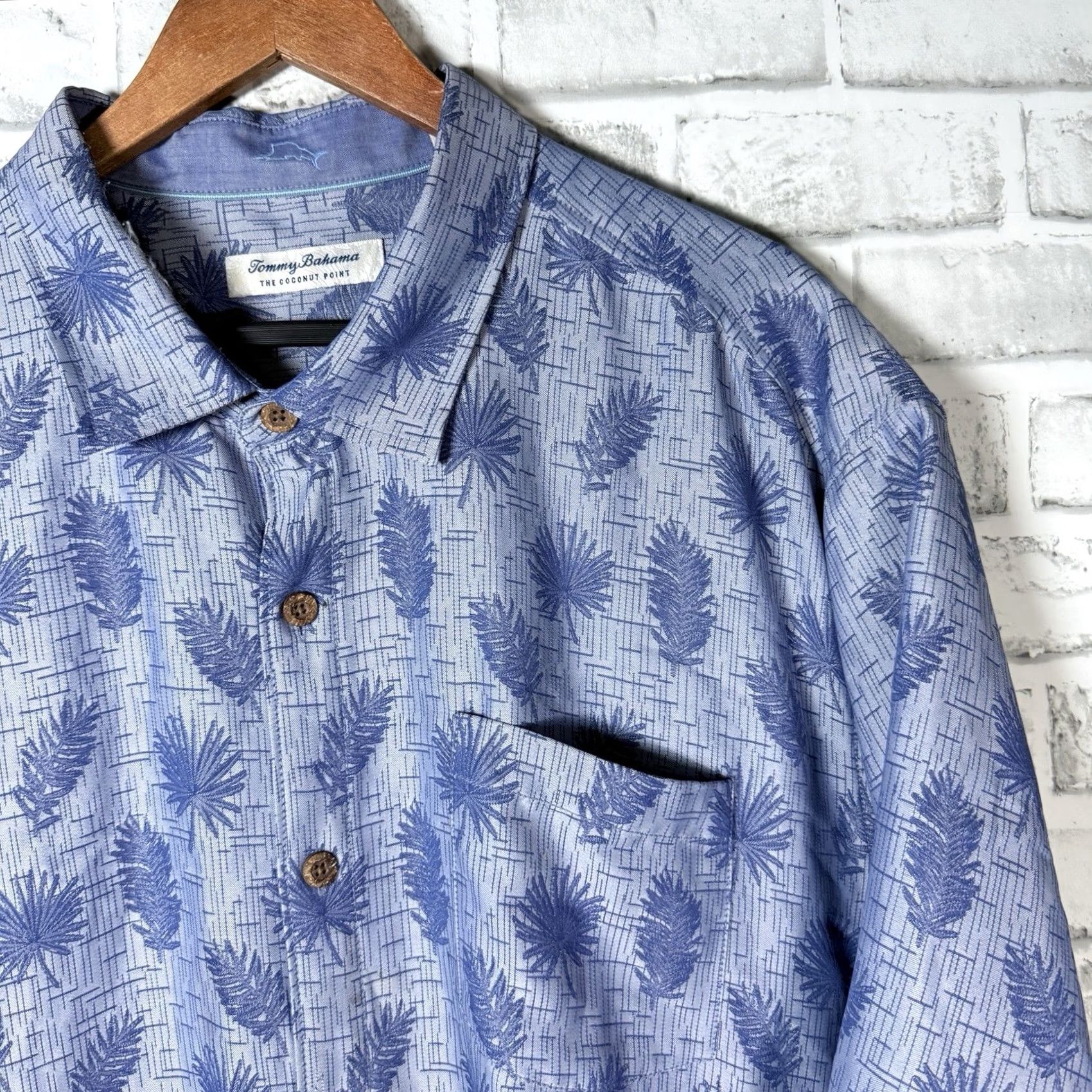 Tommy Bahama Tommy Bahama Hawaiian Shirt Mens Size 2XL The Coconut Point Blue Leaf Print Size US XXL / EU 58 / 5 - 2 Thumbnail