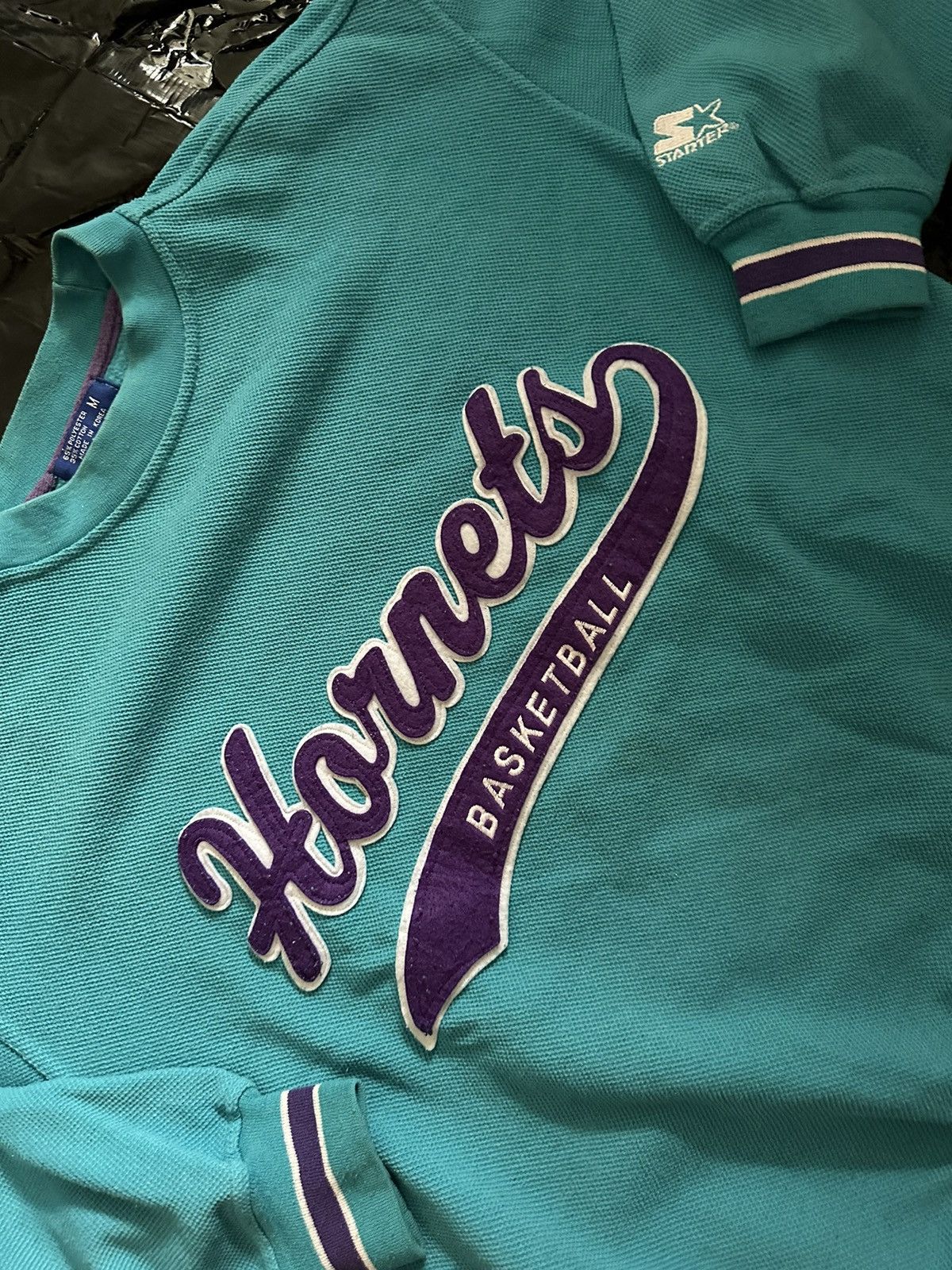 Starter Hoodie Pullover Charlotte Hornets Size M NBA Vintage
