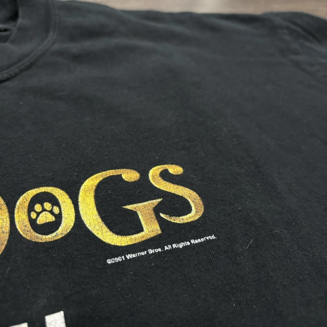 Designer vintage Cats & dogs movie promo who will you root for tshirt Size US XL / EU 56 / 4 - 6 Thumbnail