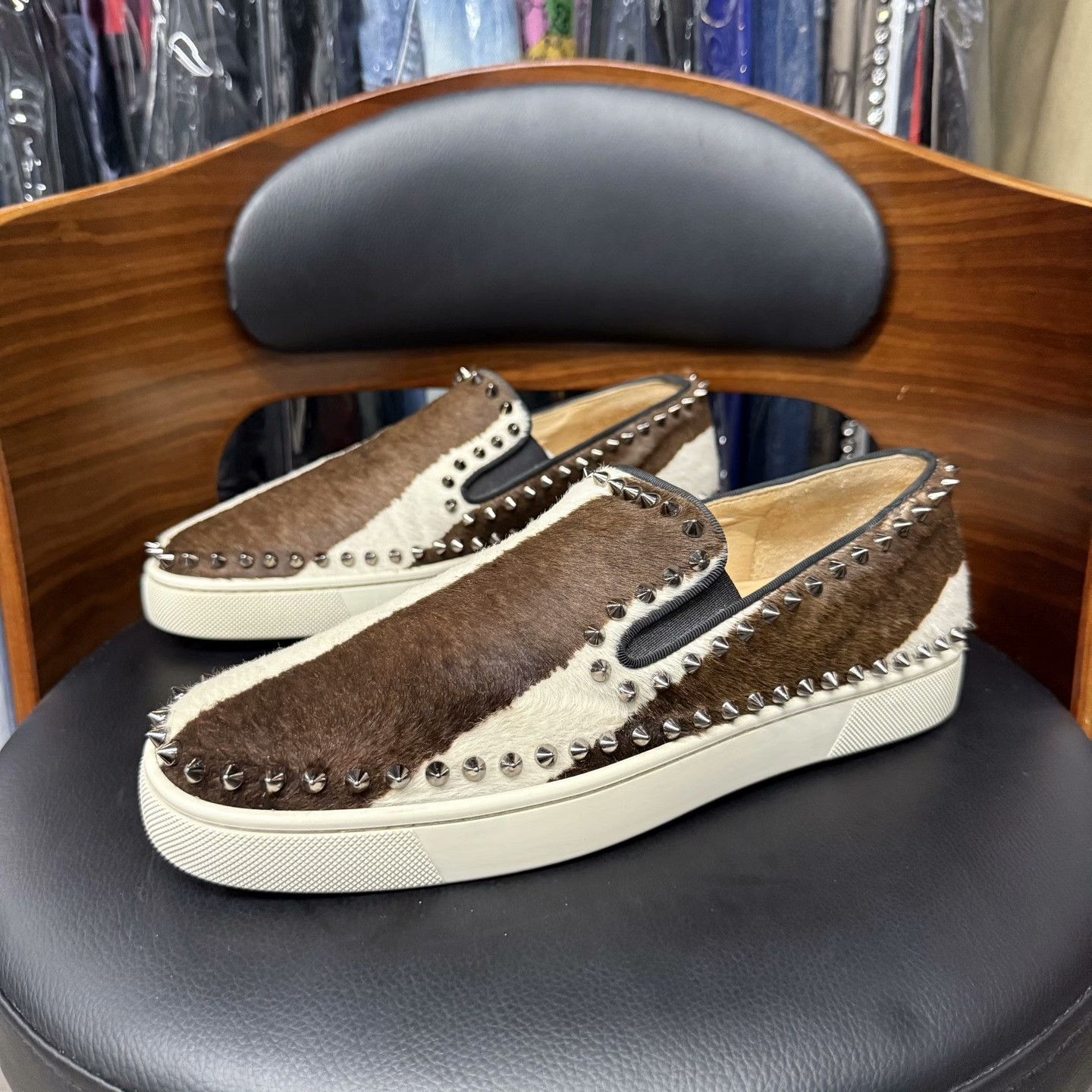 Christian Louboutin Christian Louboutin Casual Red Lowtop Sneakers 40 Men Size US 7.5 / EU 40-41 - 1 Thumbnail