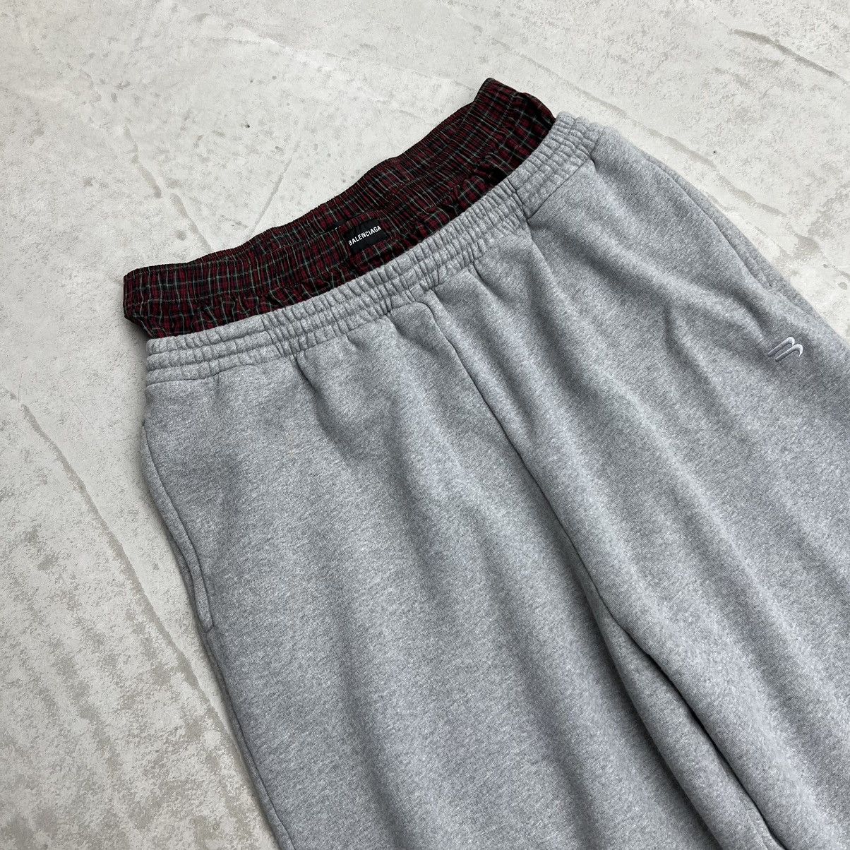 Balenciaga Balenciaga FW21 Double Waist Boxer Sweatpants Size US 32 / EU 48 - 3 Thumbnail