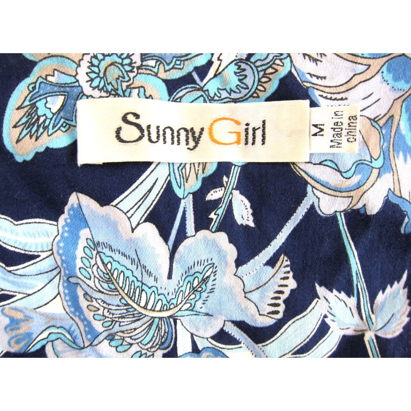 Vintage Sunny Girl Blue White Floral V-Neck Sleeveless Midi Dress Medium Sun Dress Size M / US 6-8 / IT 42-44 - 3 Thumbnail