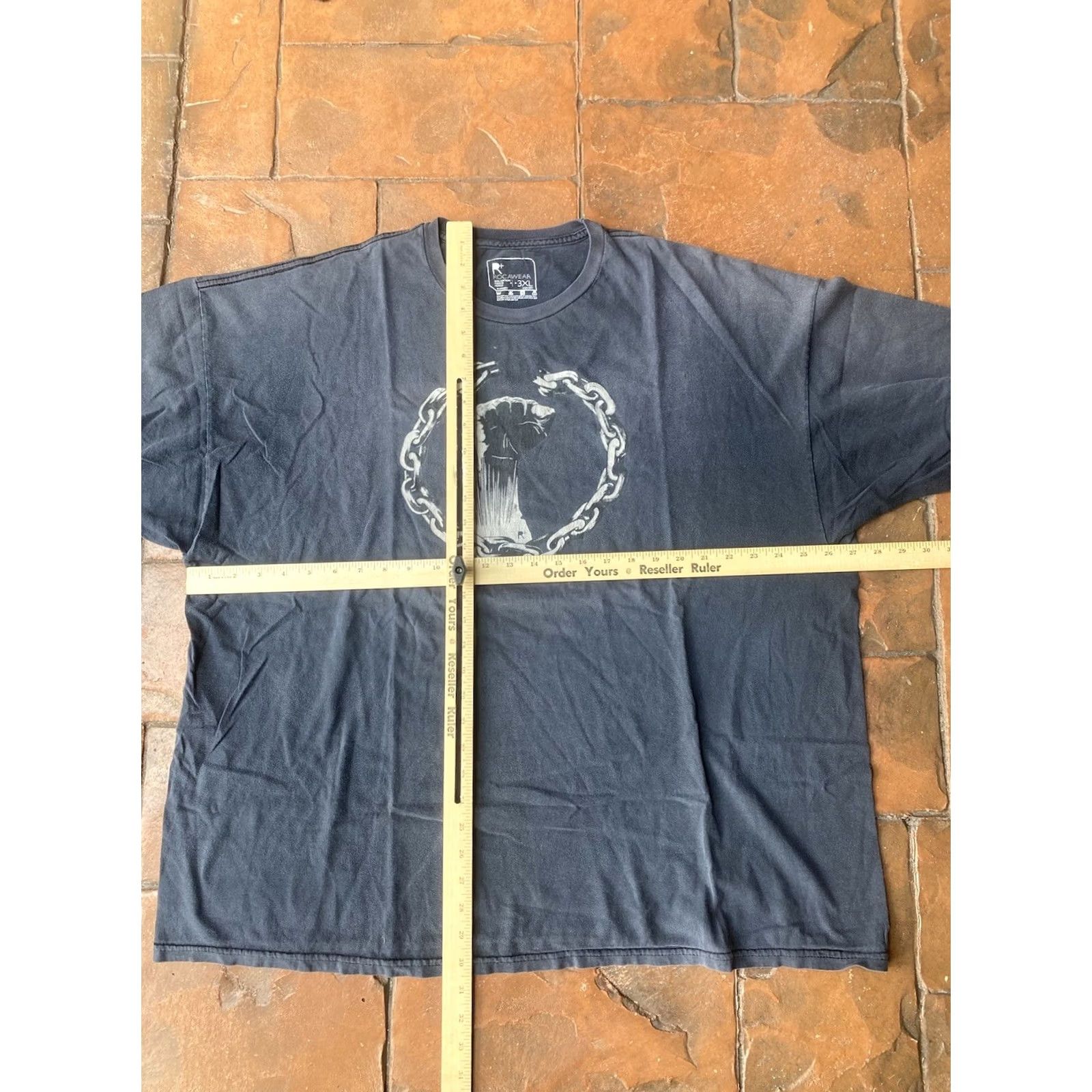 Rocawear VINTAGE Rocawear T-Shirt Hip Hop 3XL Black Short Sleeve Crew Neck Graphic Print Logo Grunge 90s City Fist Chain Mens Men Size US XXL / EU 58 / 5 - 5 Thumbnail