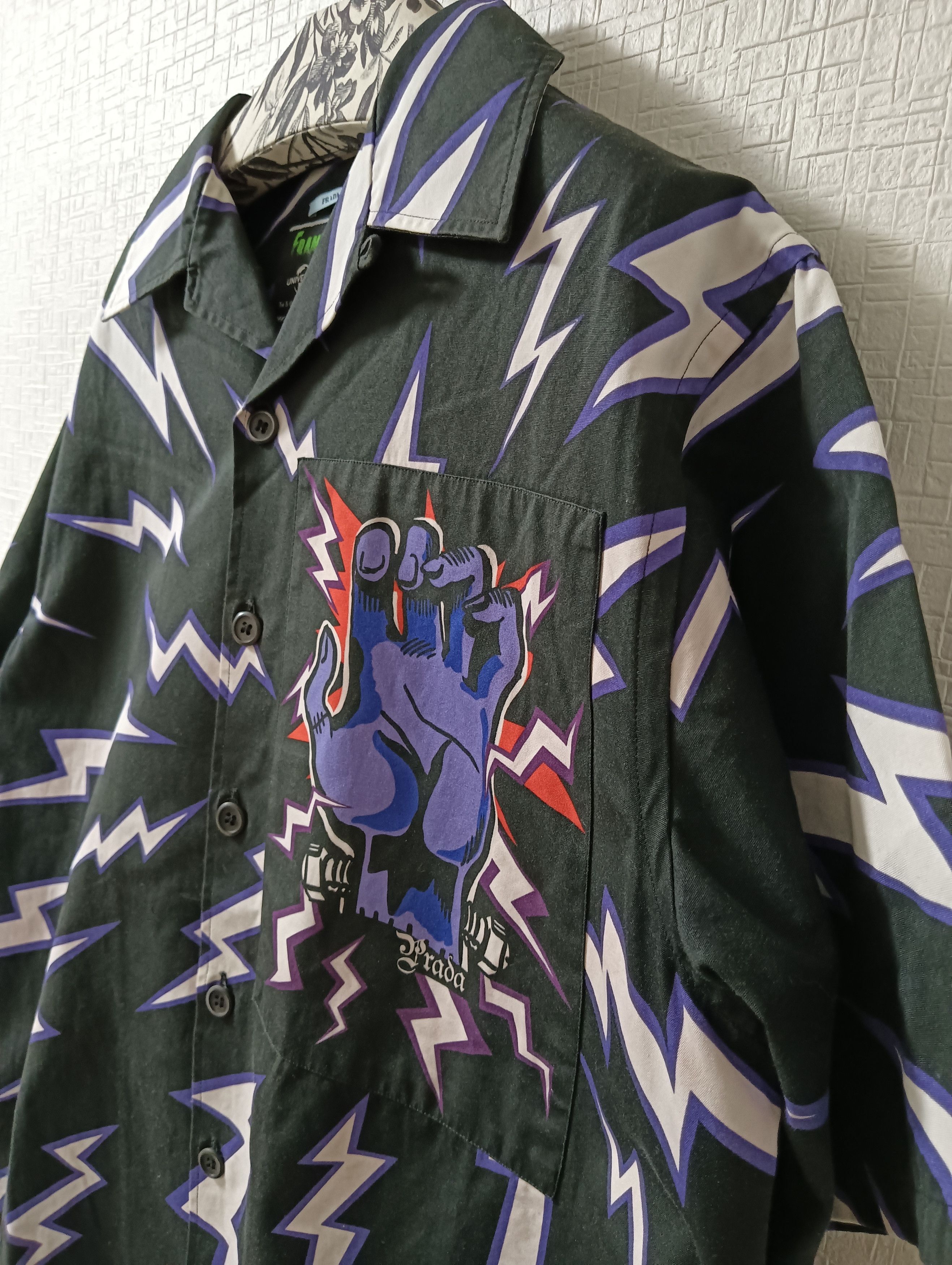 Prada × Universal Studios Frankenstein Hand Logo Button Up Shirt Size US M / EU 48-50 / 2 - 3 Thumbnail