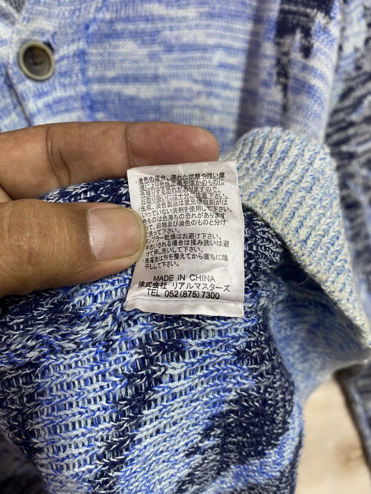 Other Hawaii knitwear buttons ups Size US L / EU 52-54 / 3 - 6 Thumbnail