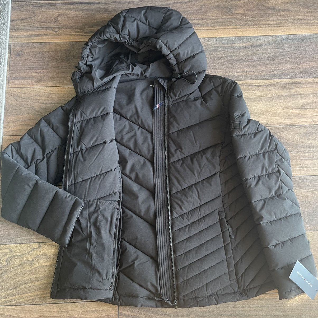 Tommy Hilfiger Tommy Hilfiger THFLEX Women’s Quilted Hooded Jacket Black. Size L / US 10 / IT 46 - 15 Thumbnail