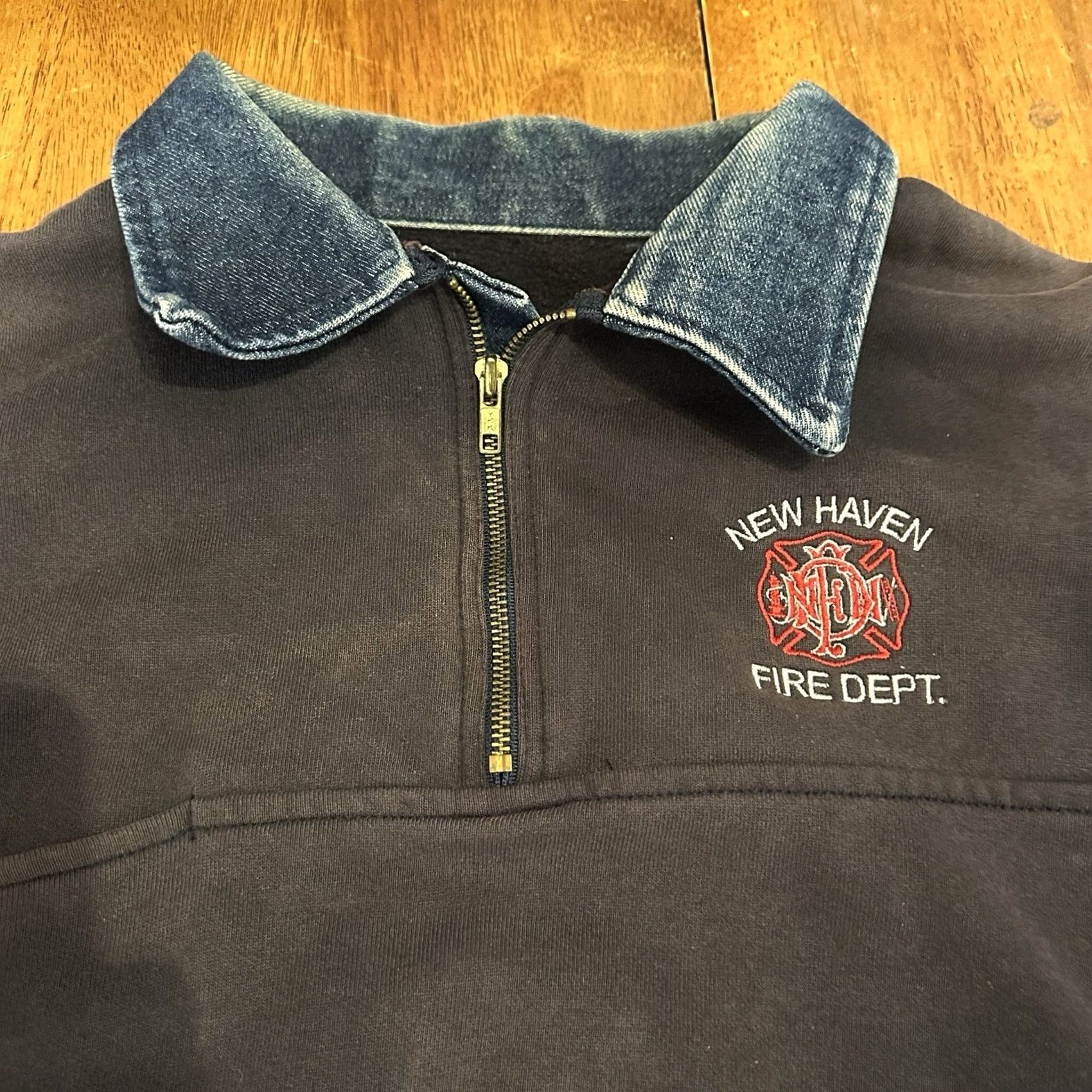 Vintage Nike Game Workwear New Haven Fire Department 1/4 Zip Sweatshirt - 3XL Size US XXL / EU 58 / 5 - 3 Thumbnail