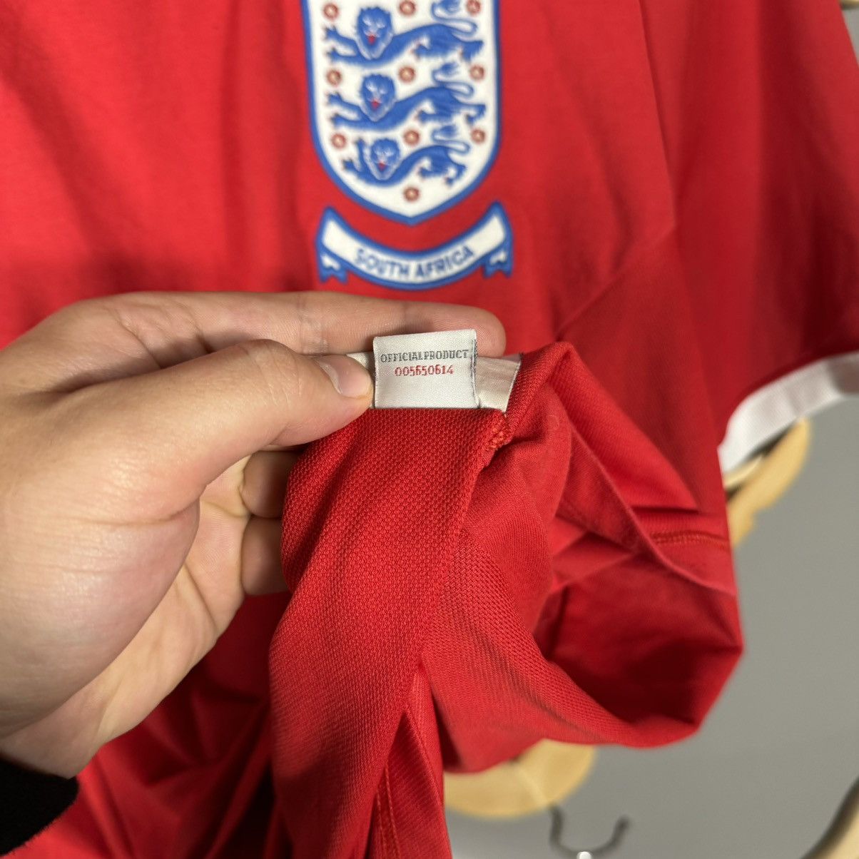 Umbro Umbro England 2010 South Africa Soccer Jersey Size US S / EU 44-46 / 1 - 8 Thumbnail