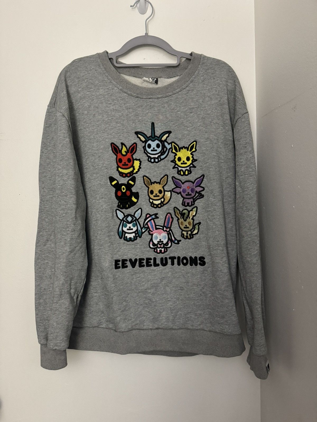 Pokemon bybimsee pokemon eevee crewneck Size US L / EU 52-54 / 3 - 1 Thumbnail