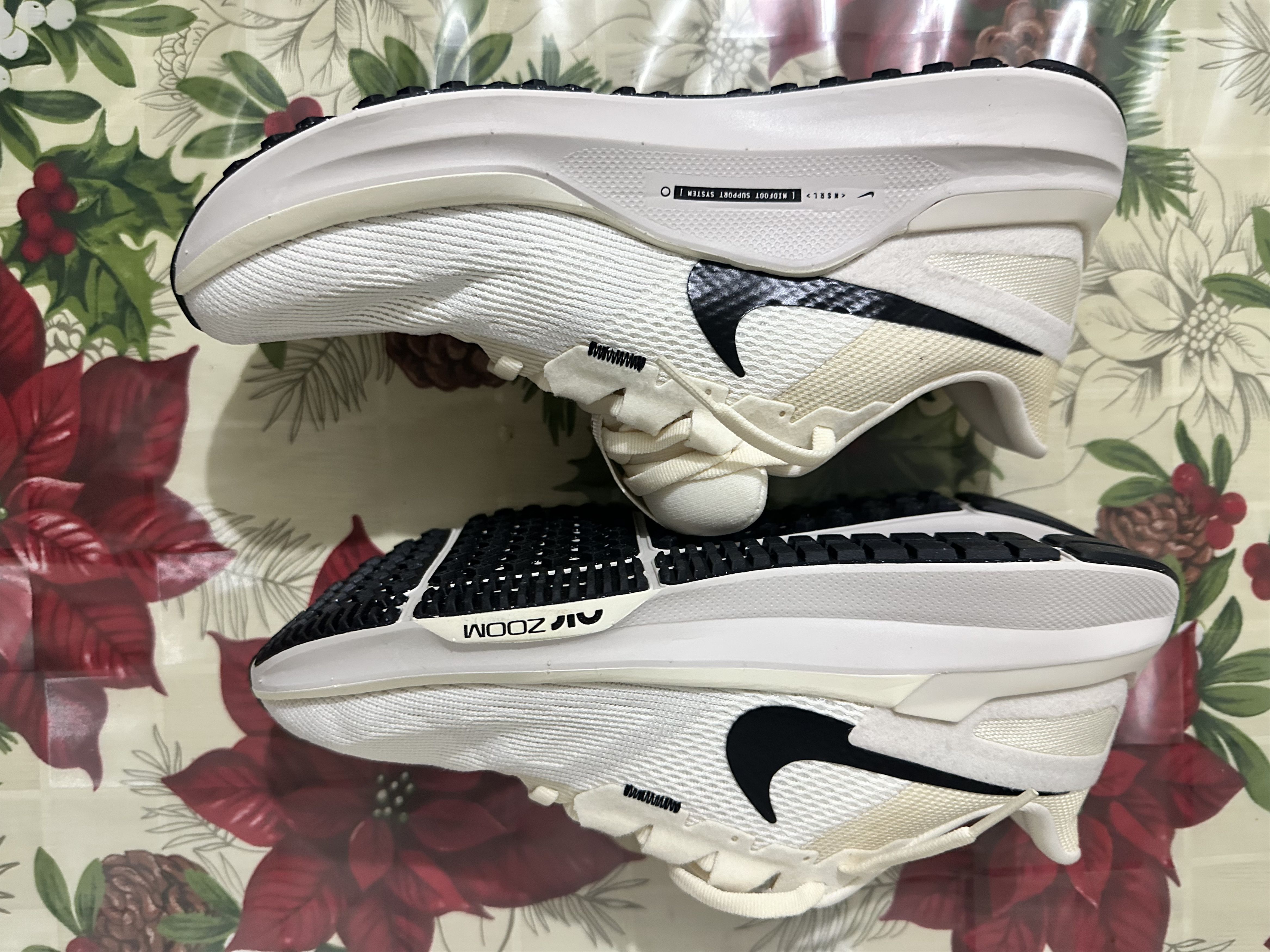 Nike Air Zoom Structure 25 'Coconut Milk' Size US 7 / EU 40 - 5 Thumbnail