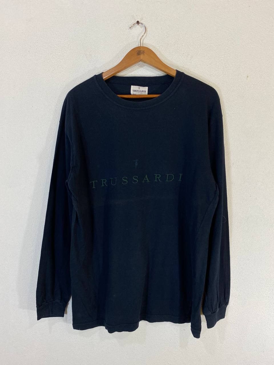 Trussardi vintage trussardi longsleeves tee made in italy Size US M / EU 48-50 / 2 - 1 Thumbnail