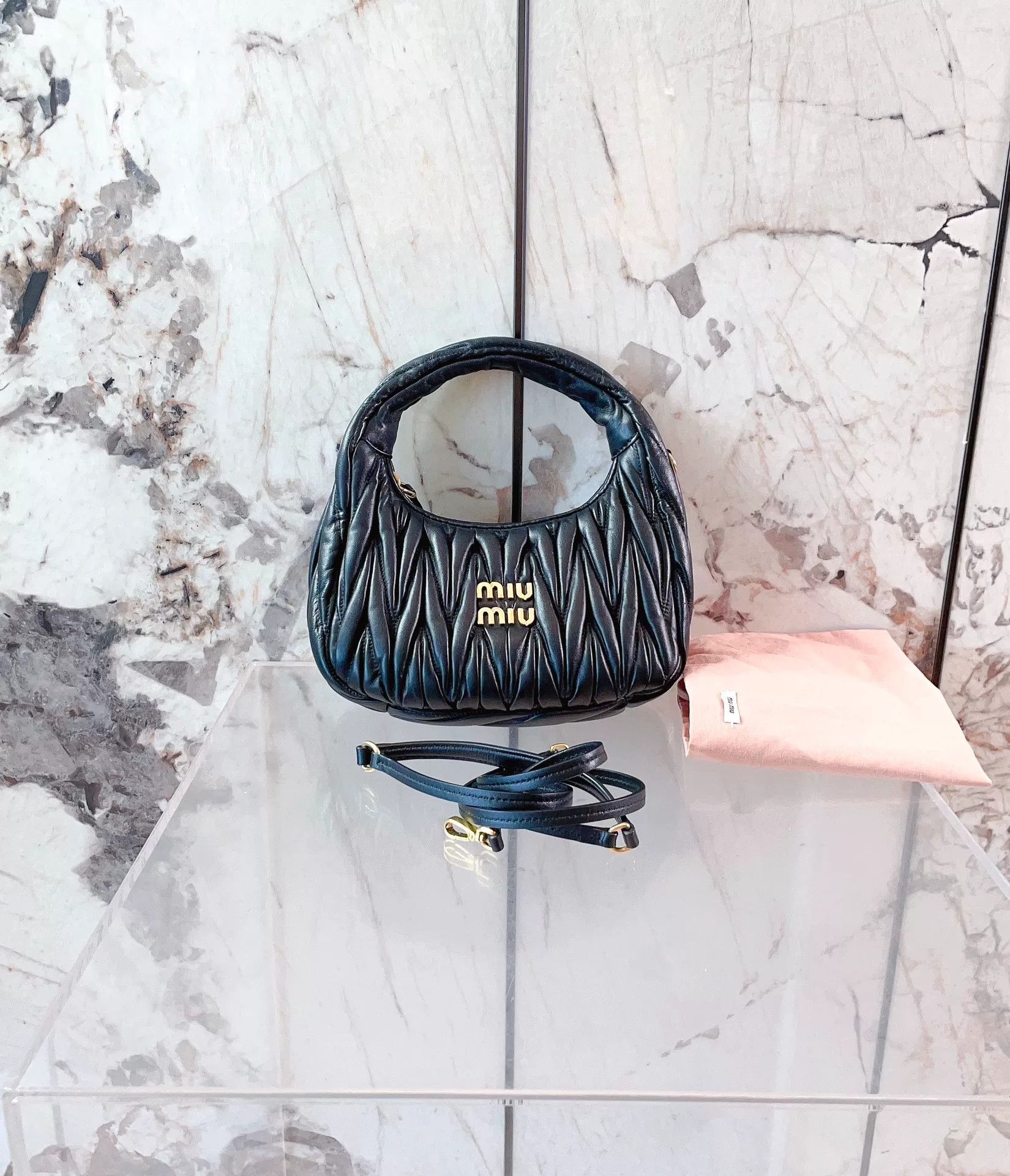 Miu Miu Pre-loved Bag Very good condition Size ONE SIZE - 1 Thumbnail
