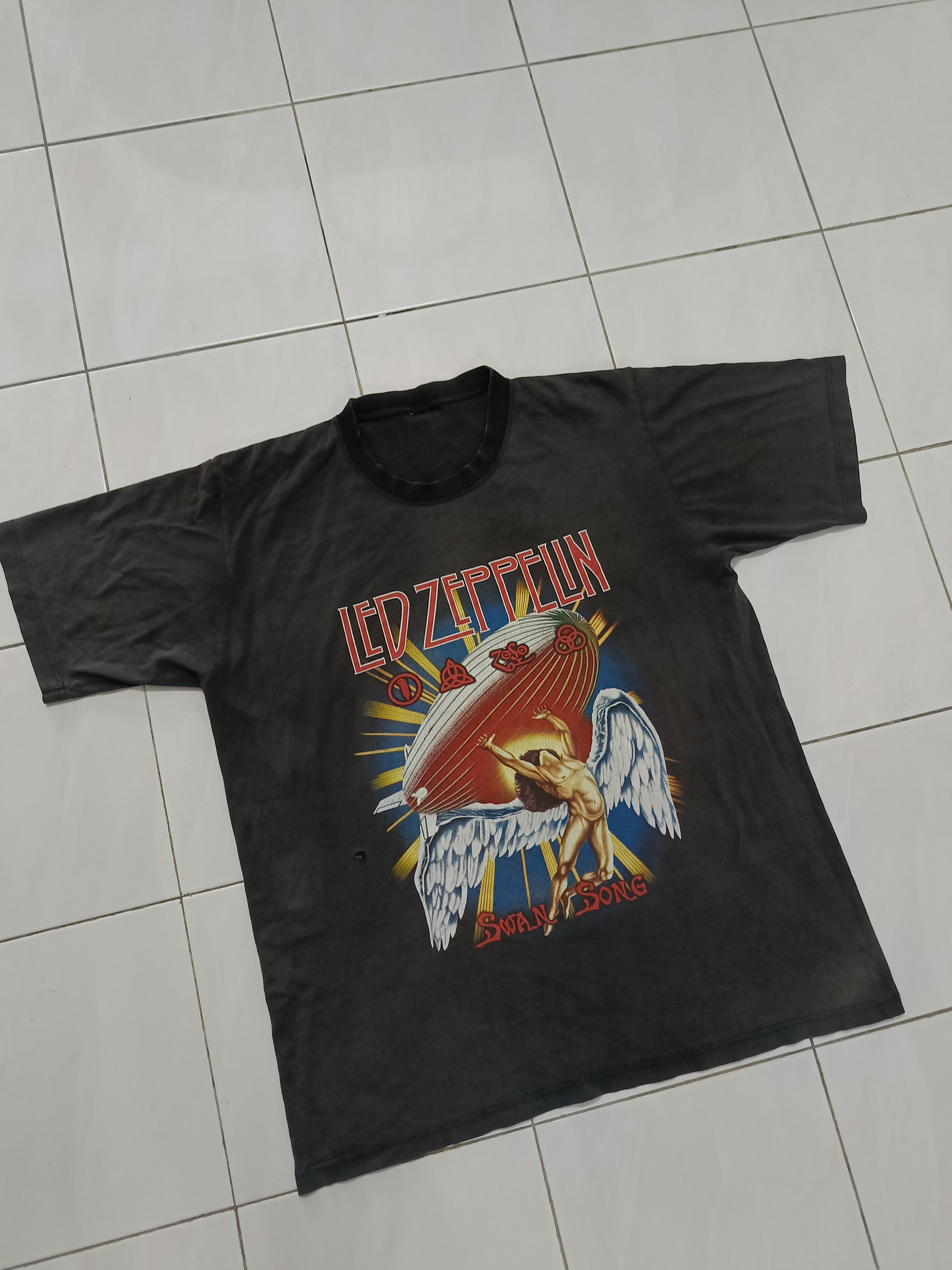 Vintage Vintage Bootleg Led Zeppelin distressed Faded shirt Size US L / EU 52-54 / 3 - 1 Thumbnail