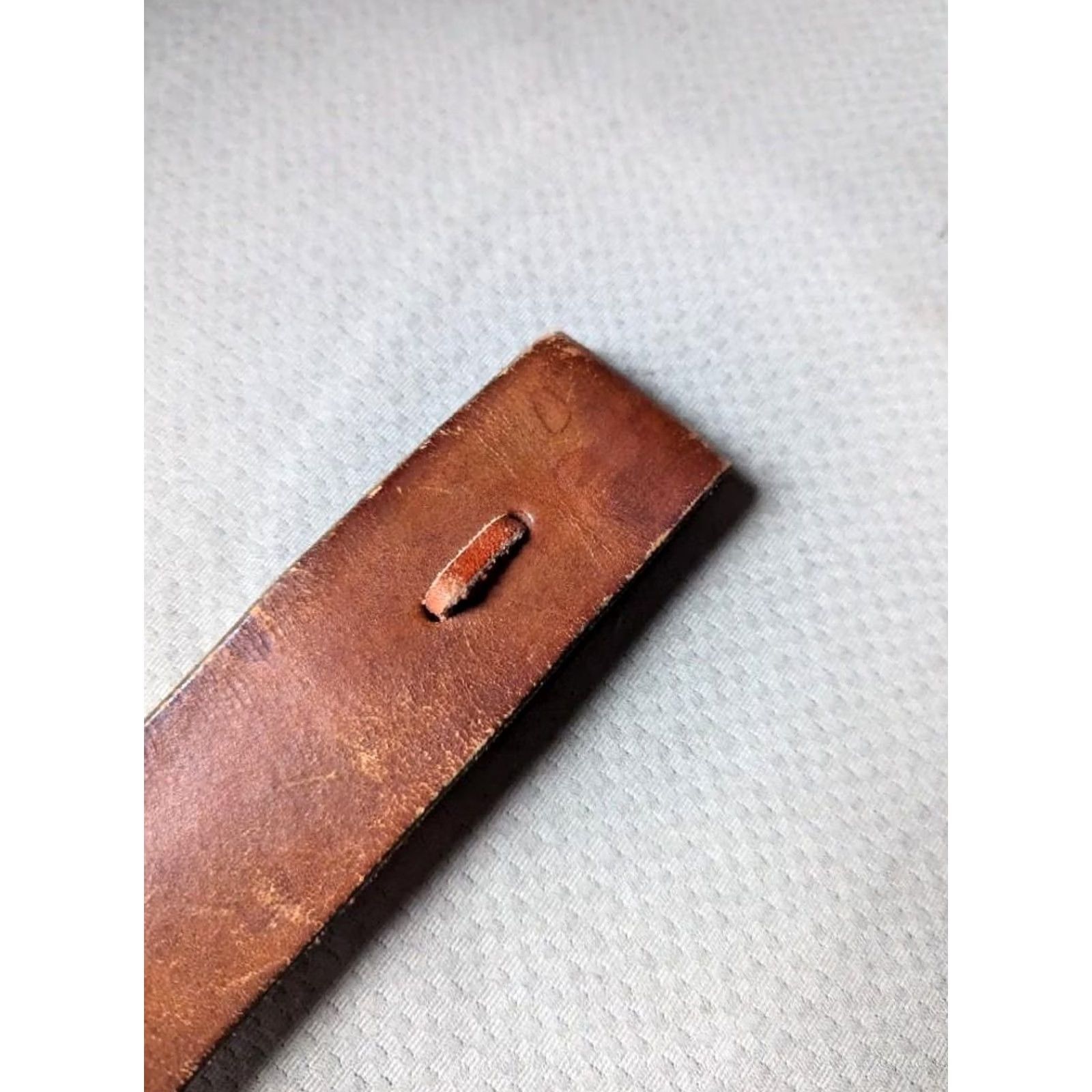 Vintage VINTAGE HANDCRAFTED leather belt brown WESTERN cowboy buckle 24 COWHIDE Womens Size ONE SIZE - 2 Thumbnail