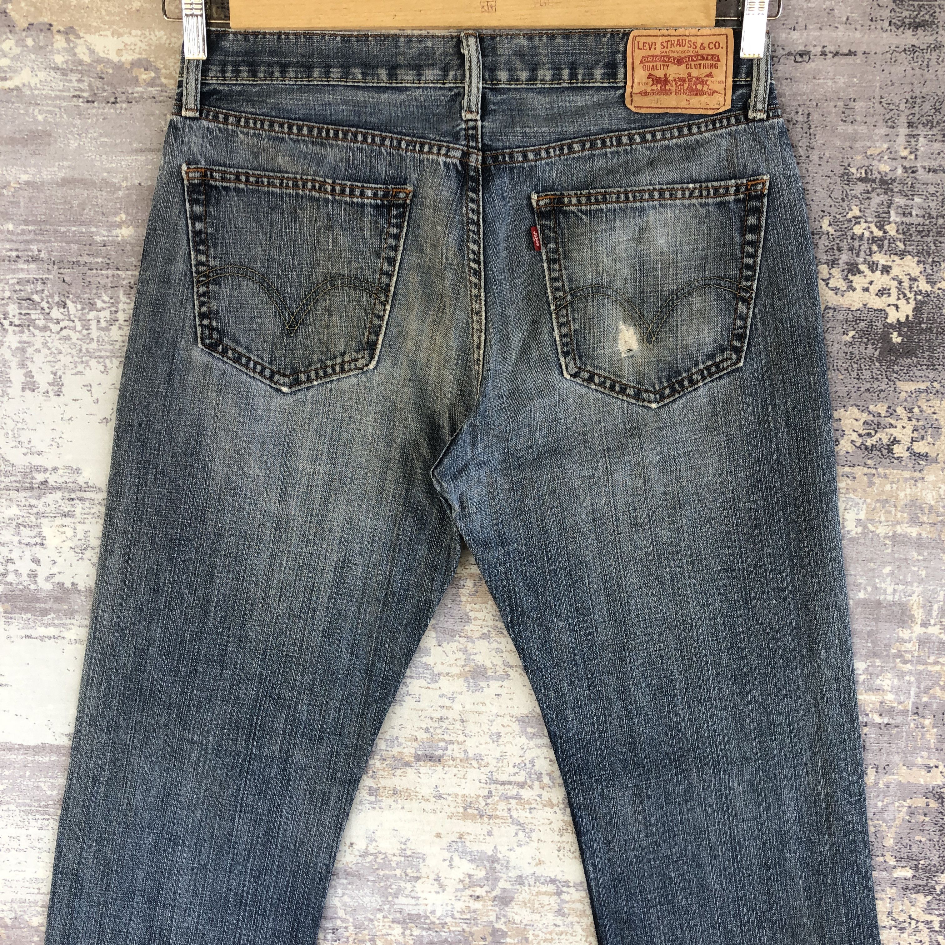 Levi's Vintage Levis 505 Jeans Distressed Levi's Faded Wash Denim Size US 32 / EU 48 - 4 Thumbnail