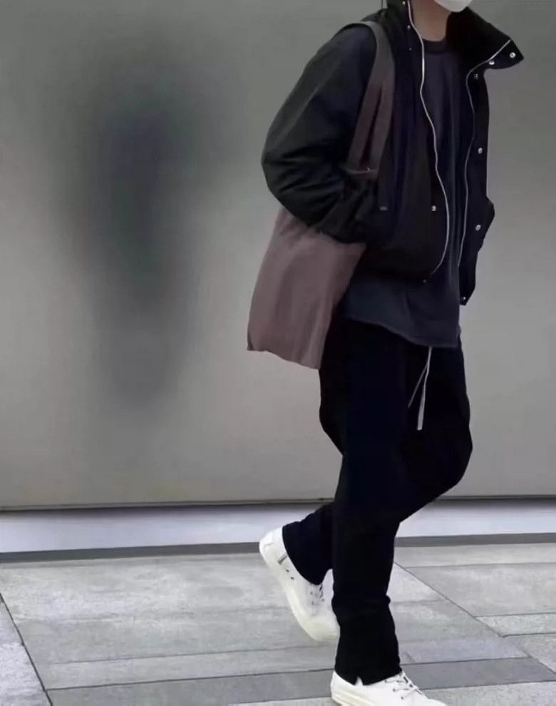 Rick Owens Rick Owens size L Black cotton trousers that don't fall off Size US 28 / EU 44 - 8 Thumbnail