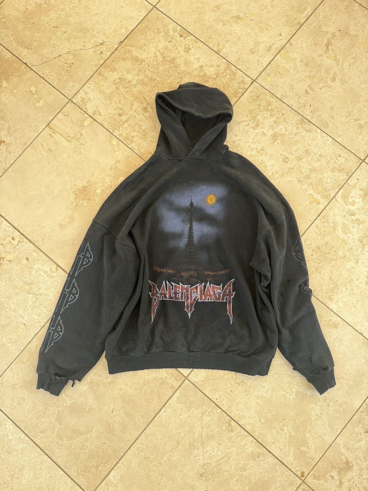 Balenciaga Balenciaga Distressed Paris Moon Hoodie Size US M / EU 48-50 / 2 - 1 Thumbnail