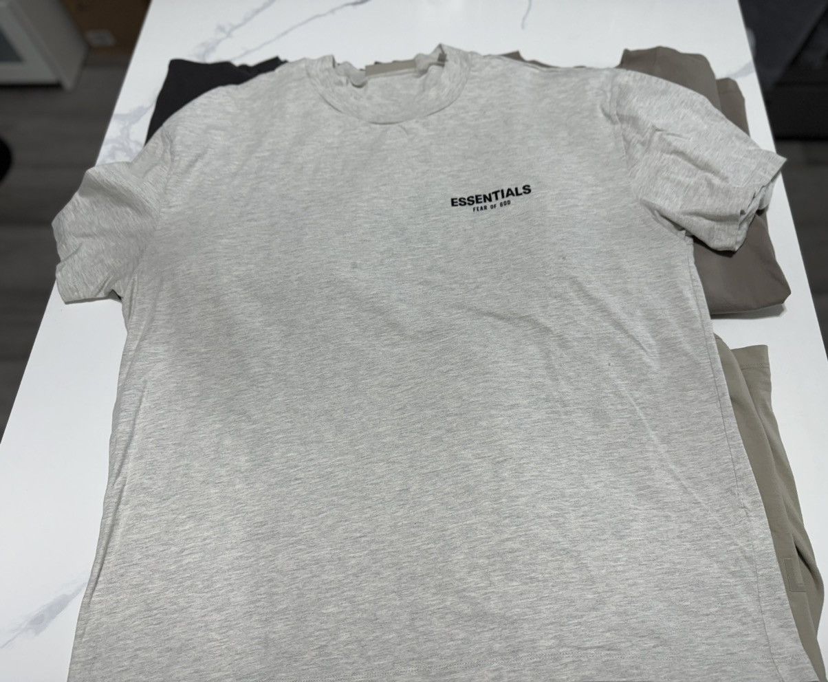 Essentials Fear of God ESSENTIALS Light Oatmeal Tee Size US XXL / EU 58 / 5 - 1 Thumbnail