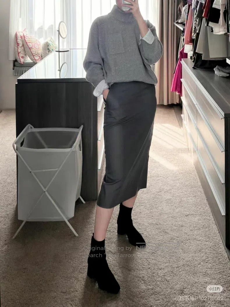 Brunello Cucinelli Brunello Cucinelli Gray Sequin Knit Cashmere Sweater Size XS / US 0-2 / IT 36-38 - 3 Thumbnail