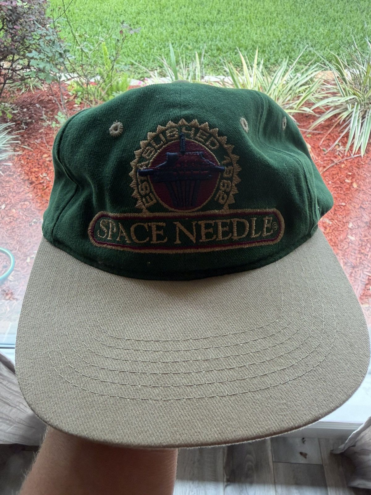 Other Vintage 1990s Green Space Needle Hat Size ONE SIZE - 1 Thumbnail