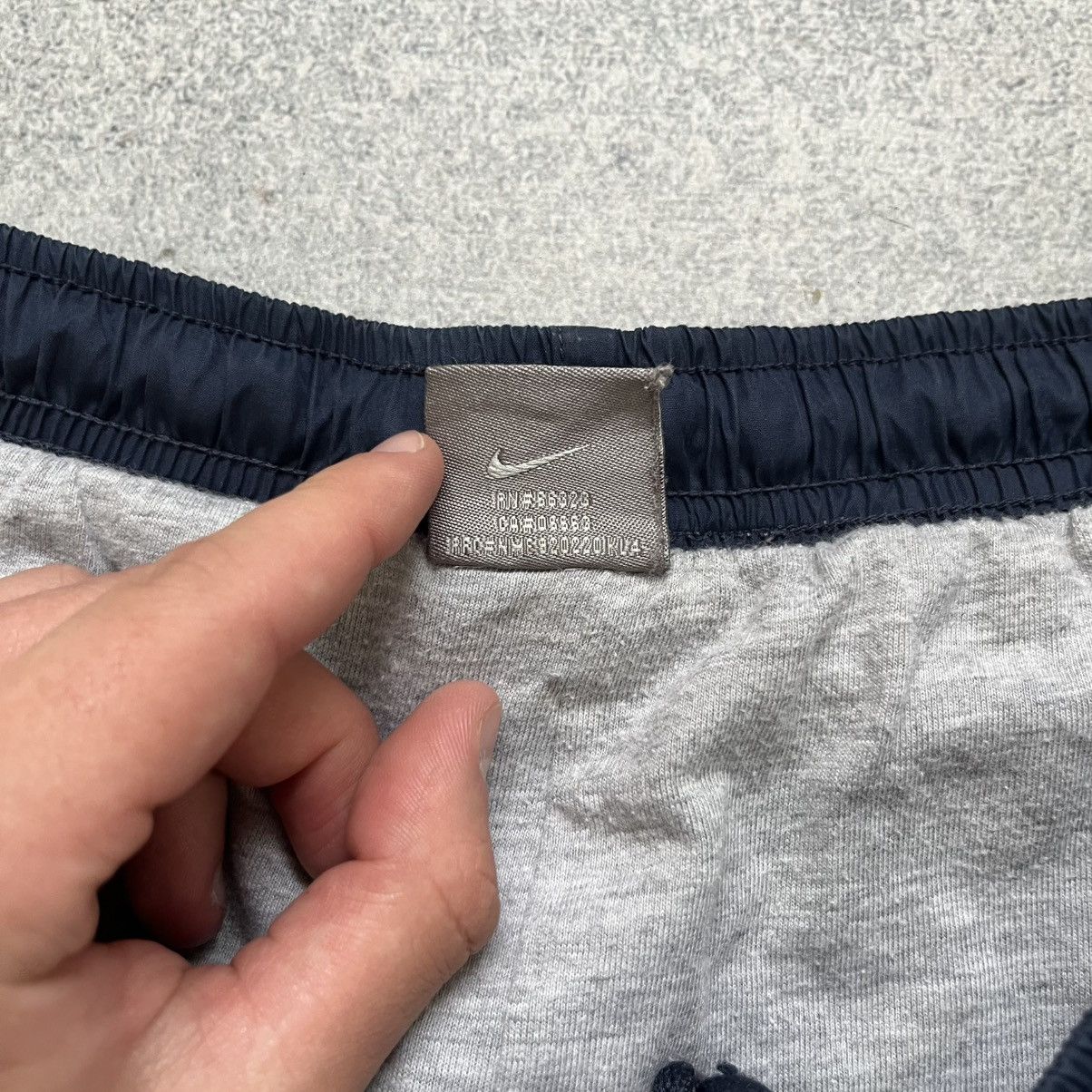 Nike Vintage Y2K Baggy Nylon Nike Track Pants Size US 34 / EU 50 - 8 Thumbnail