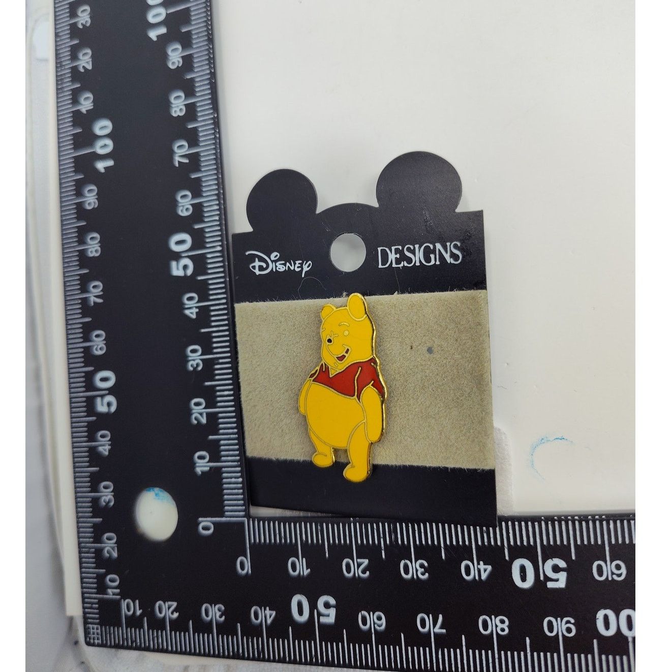 Disney Vintage 90s Winnie the Pooh Enamel Pin Classic NIP Size ONE SIZE - 6 Thumbnail