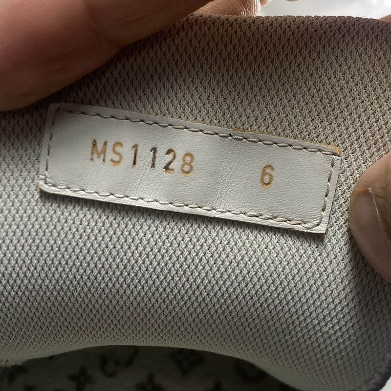 Louis Vuitton Louis Vuitton Stylish Low-Top Trainers for All - Size US 7 / EU 40 - 4 Thumbnail