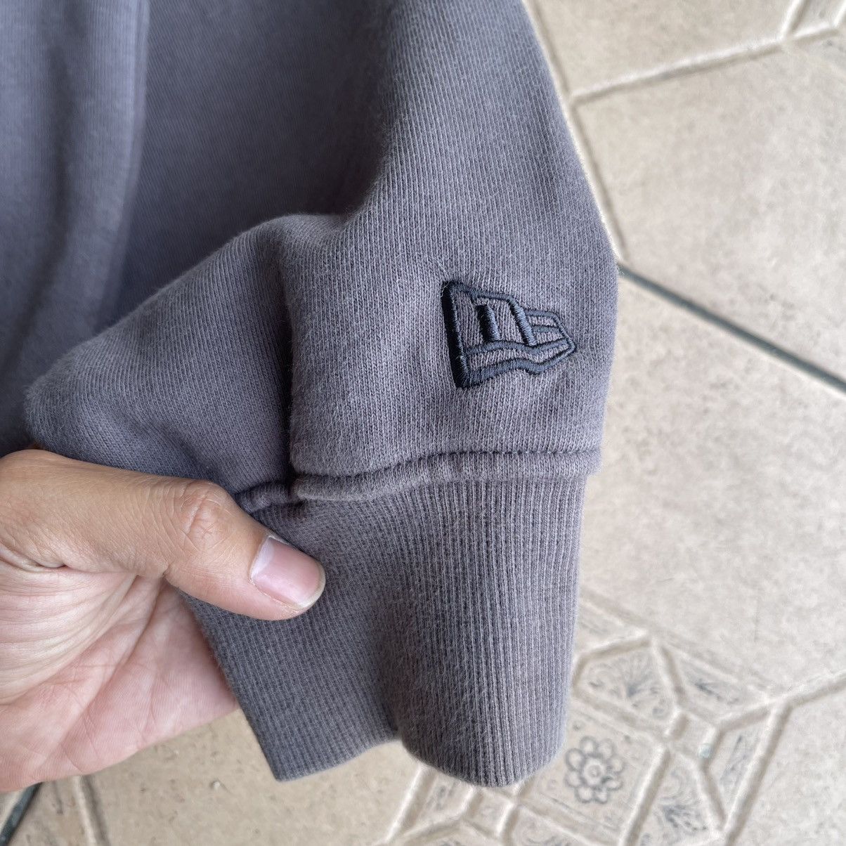 New Era New Era Cross MCMXX Sweatshirt Size M to L Size US L / EU 52-54 / 3 - 9 Thumbnail