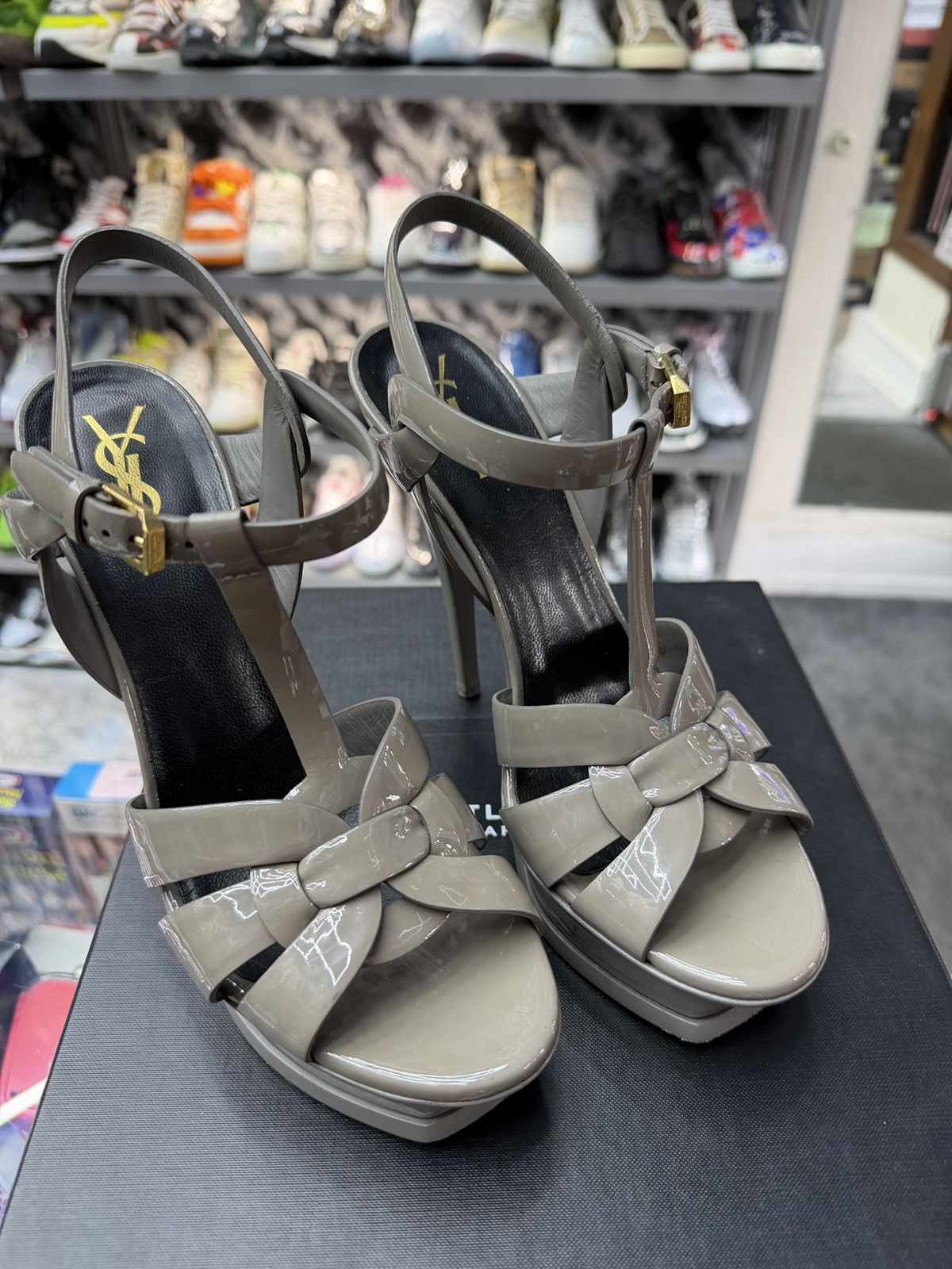 Yves Saint Laurent Yves Saint Laurent Patent Tribute Heels Size US 8.5 / IT 38.5 - 3 Thumbnail