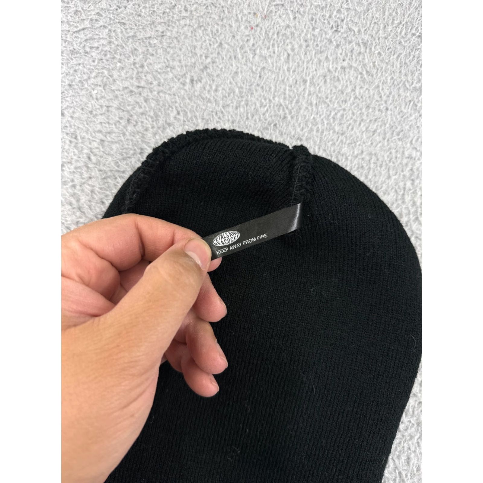 Vintage Petals And Peacocks Beanie Adult One Size Black Knit Acrylic Ski Snowboard Logo Size ONE SIZE - 4 Thumbnail