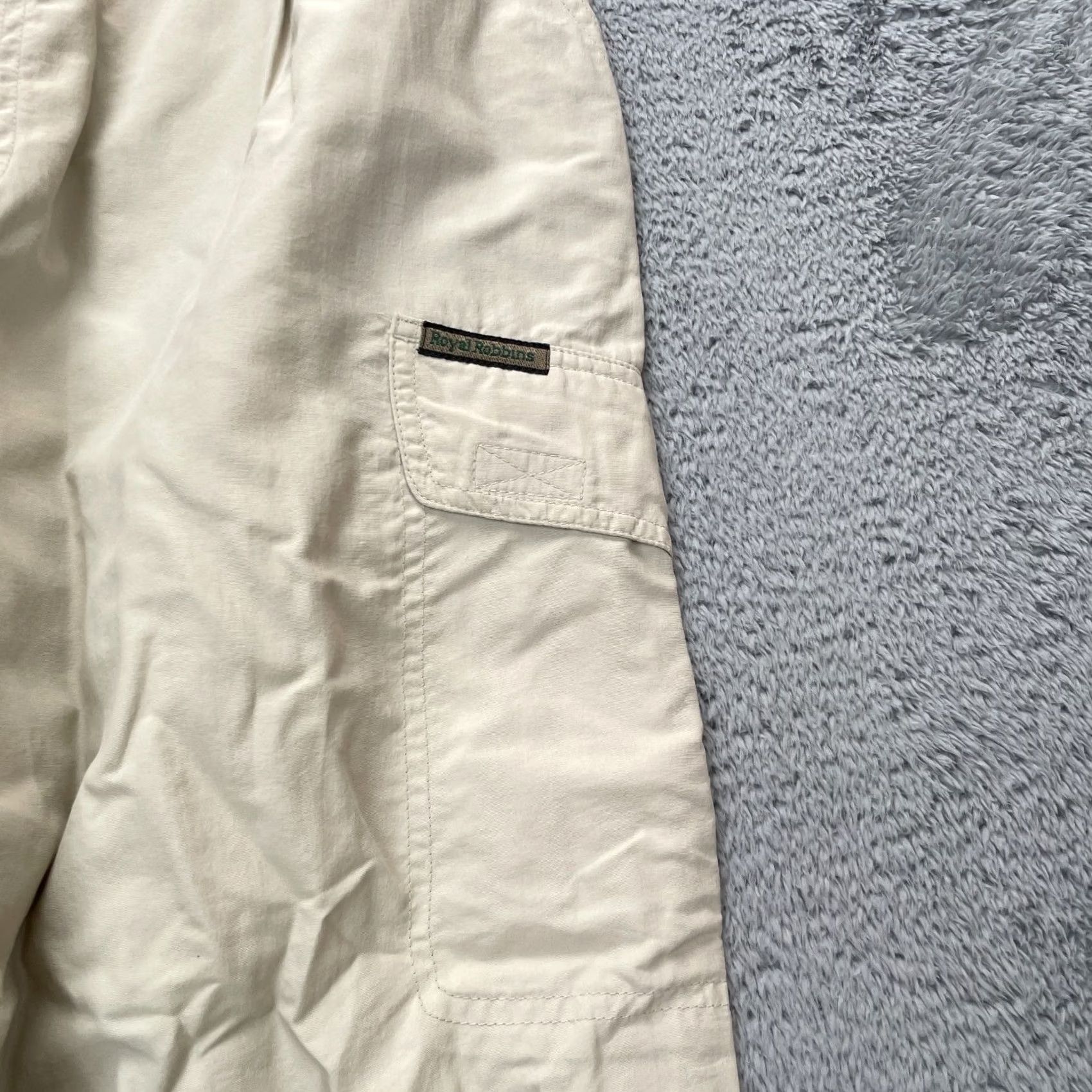 Royal Robbins Royal Robbins Pants Womens 14 Beige Cargo Pocket Pleated Logo Straight Leg Hiking Size 36" / US 14 / IT 50 - 3 Thumbnail