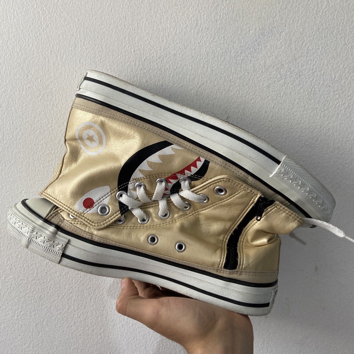 Bape Shark Apesta Hi Size US 8 / EU 41 - 18 Thumbnail