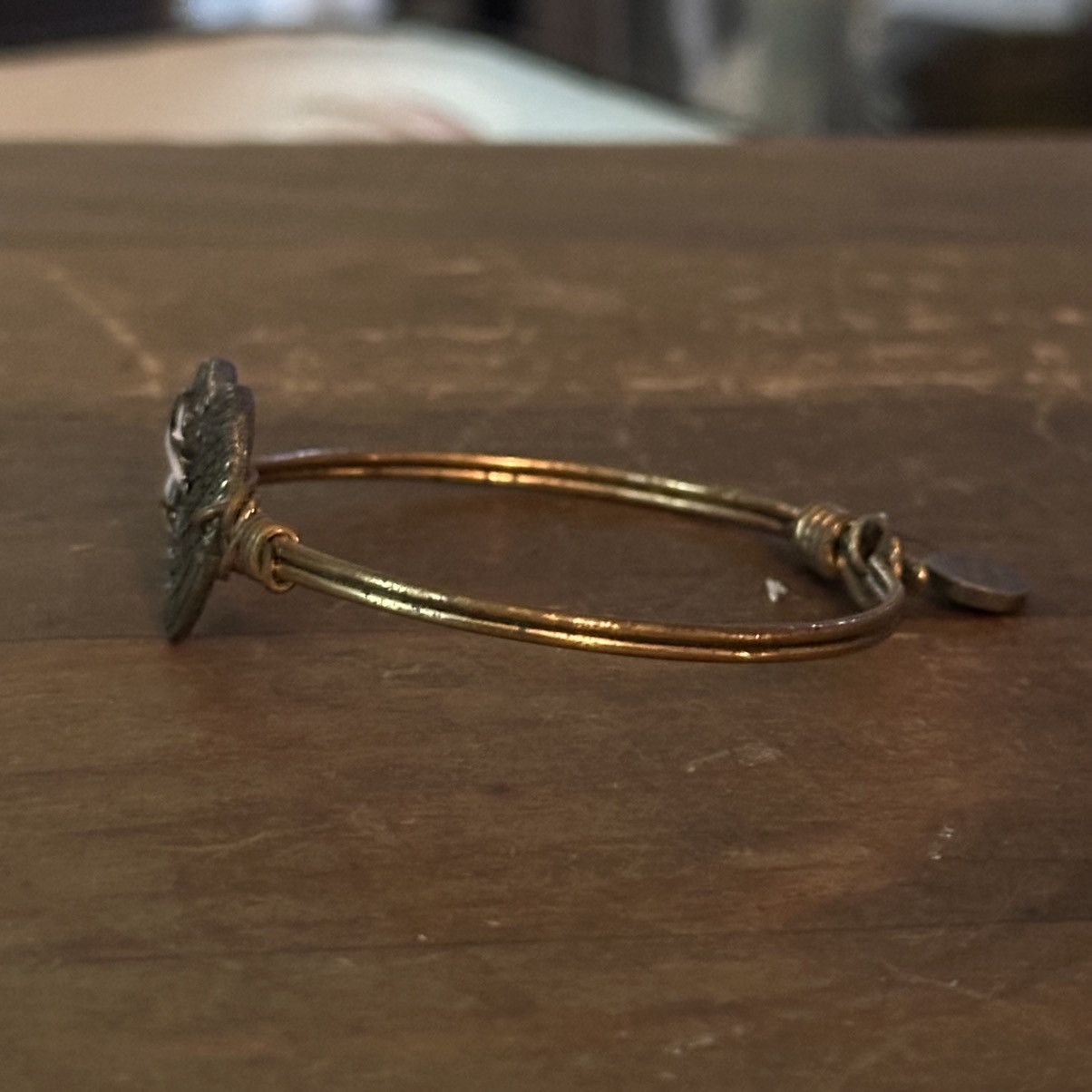 Other Luca + Danni Breast Cancer angel wing heart bangle bracelet Size ONE SIZE - 7 Thumbnail