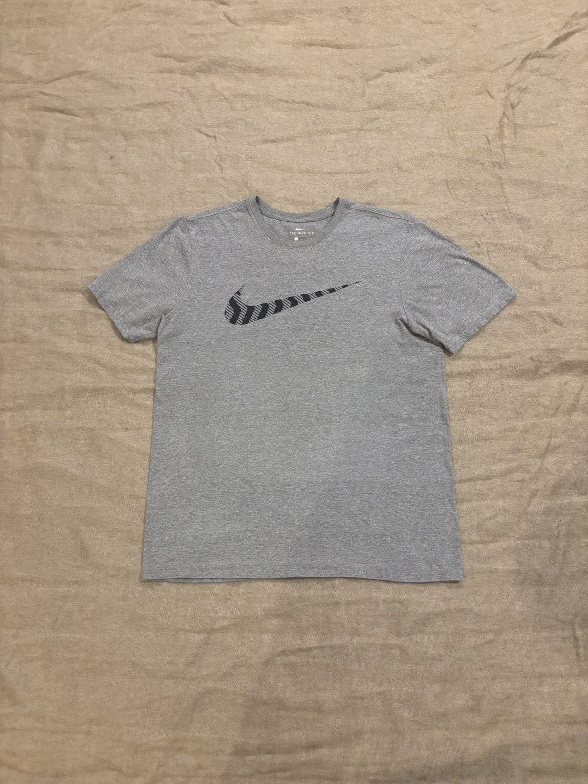 Nike Nike T.shirt.mt-120 Size US L / EU 52-54 / 3 - 1 Thumbnail